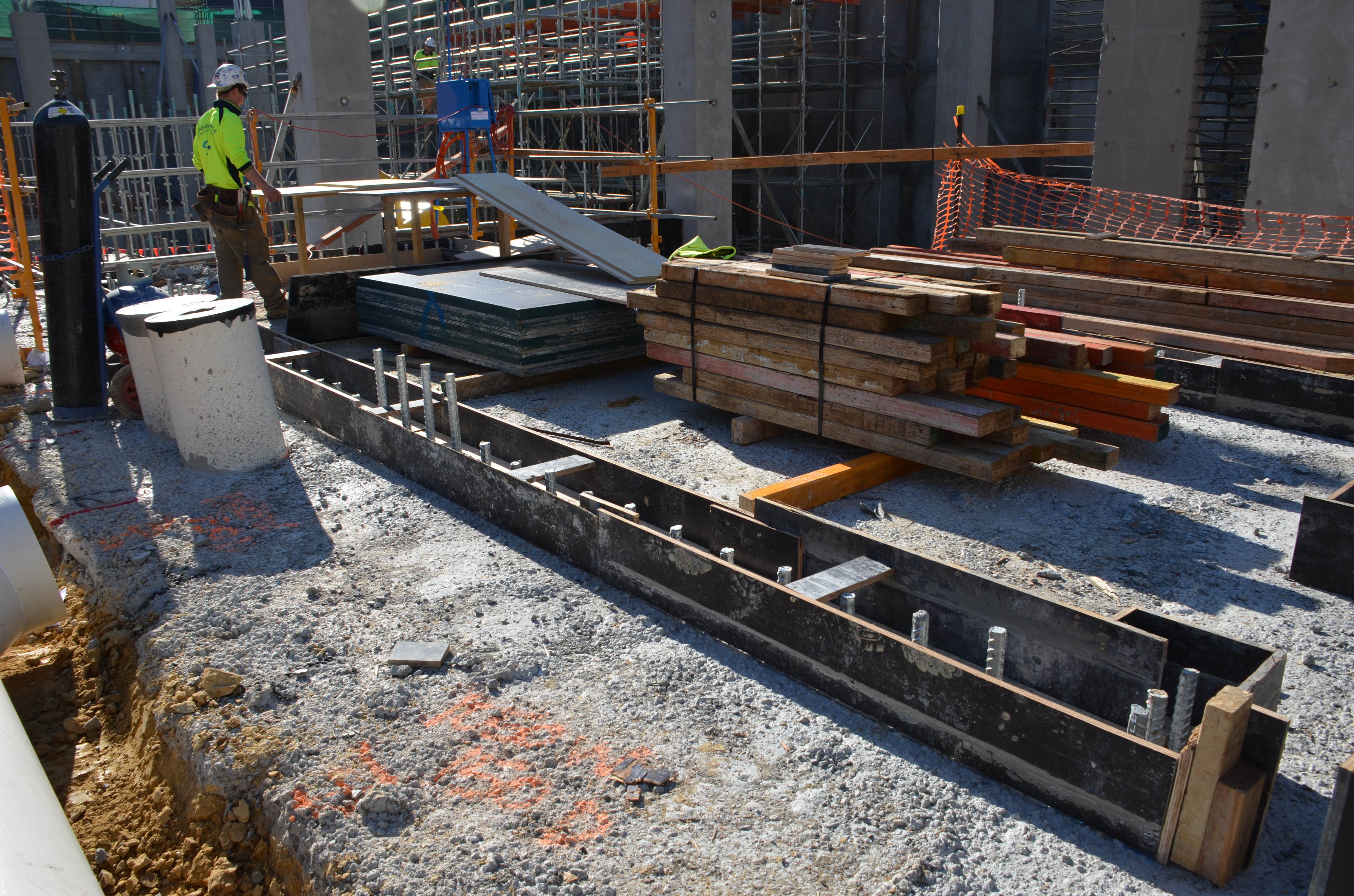 https://archive.abp.unimelb.edu.au/objects/images/Construction/Images/Pad footings & raft footings/DSC_0552.JPG