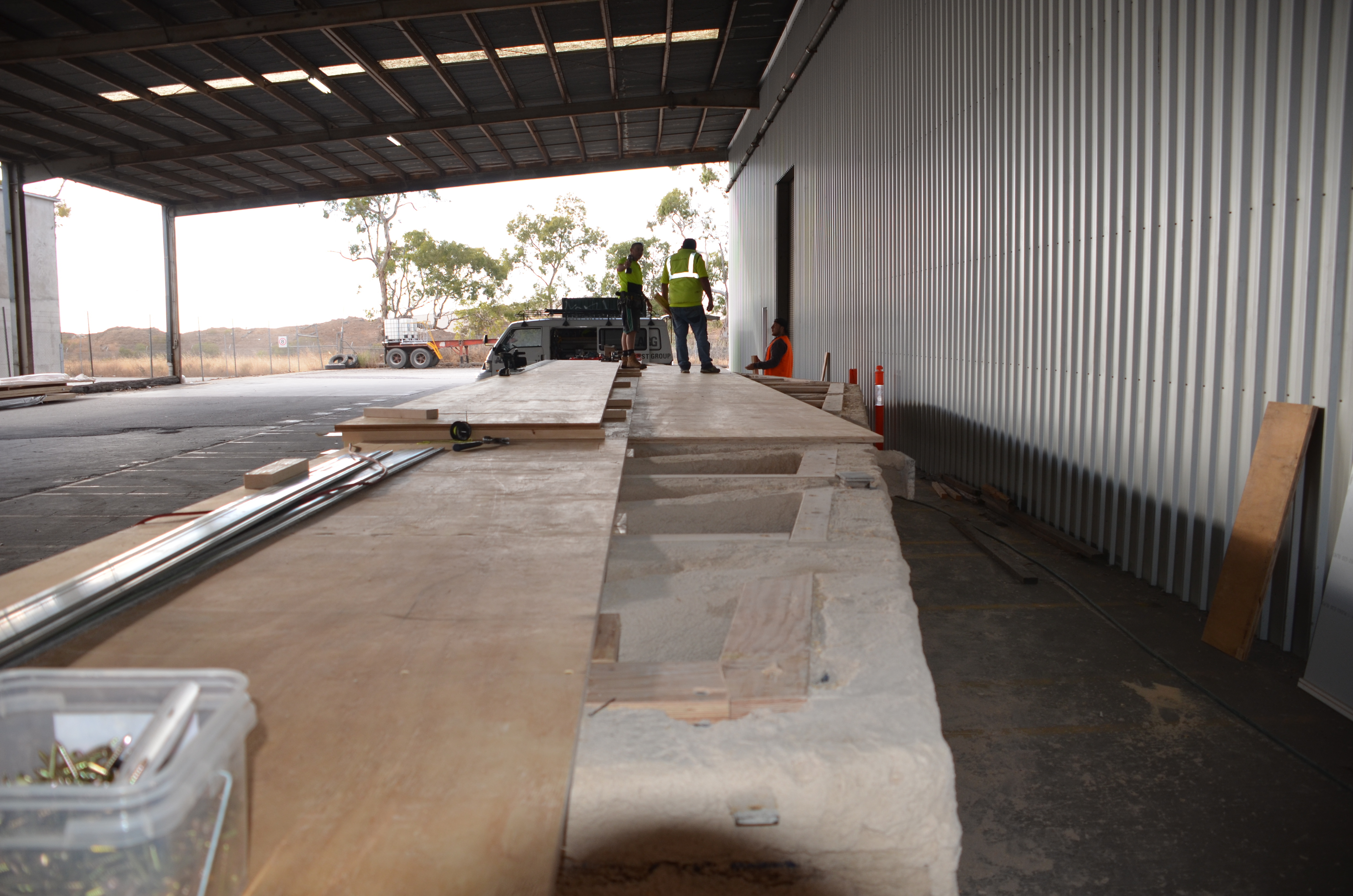 https://archive.abp.unimelb.edu.au/objects/images/Construction/Images/LVL roof beams & coffers/AUS Iron industries/DSC_4691.JPG