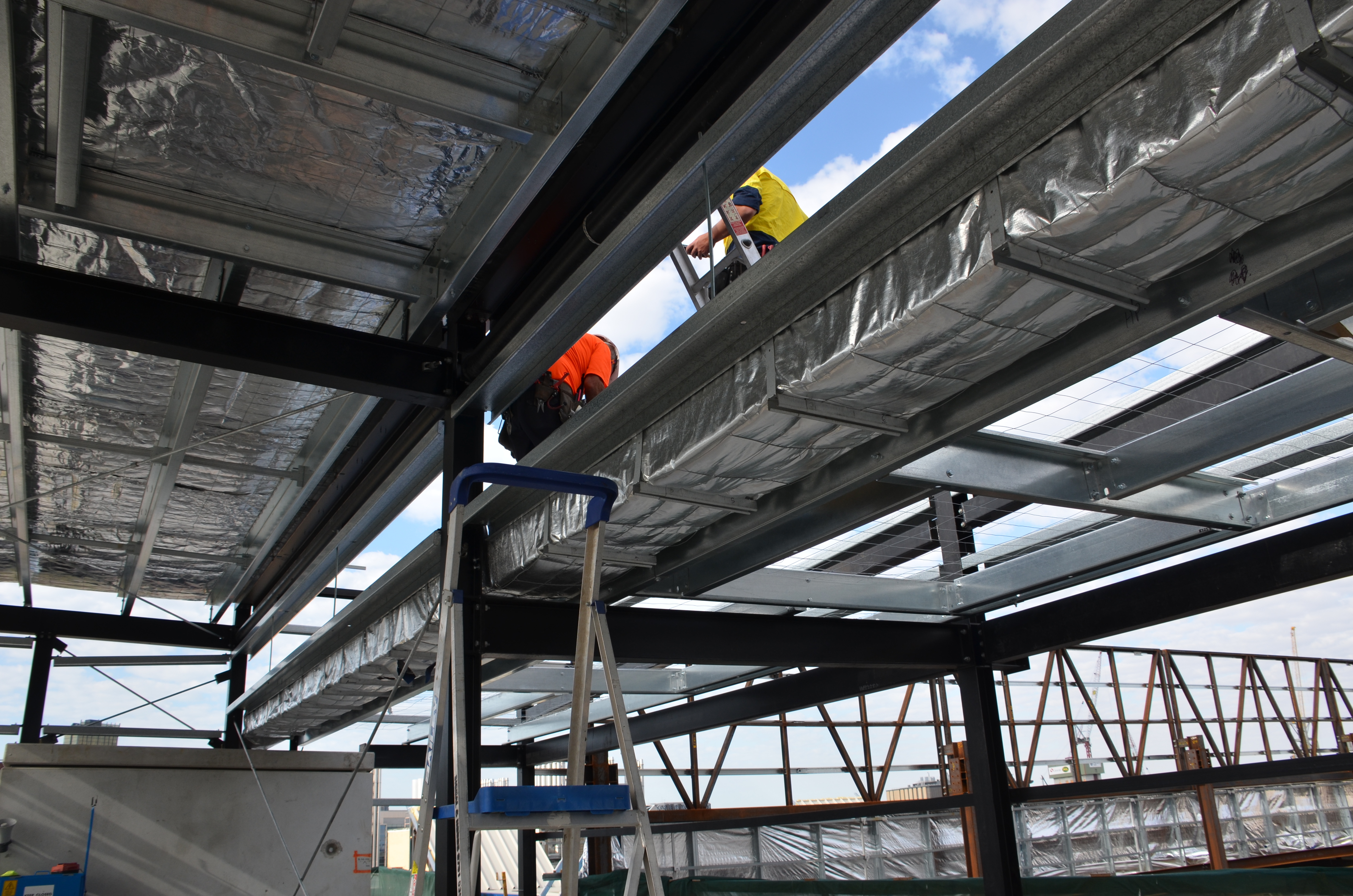 https://archive.abp.unimelb.edu.au/objects/images/Construction/Images/Roof/Roof sheeting, flashings and gutters/DSC_5078.JPG https://archive.abp.unimelb.edu.au/objects/images/Construction/Images/Roof/Roof sheeting, flashings and gutters/DSC_5078.JPG