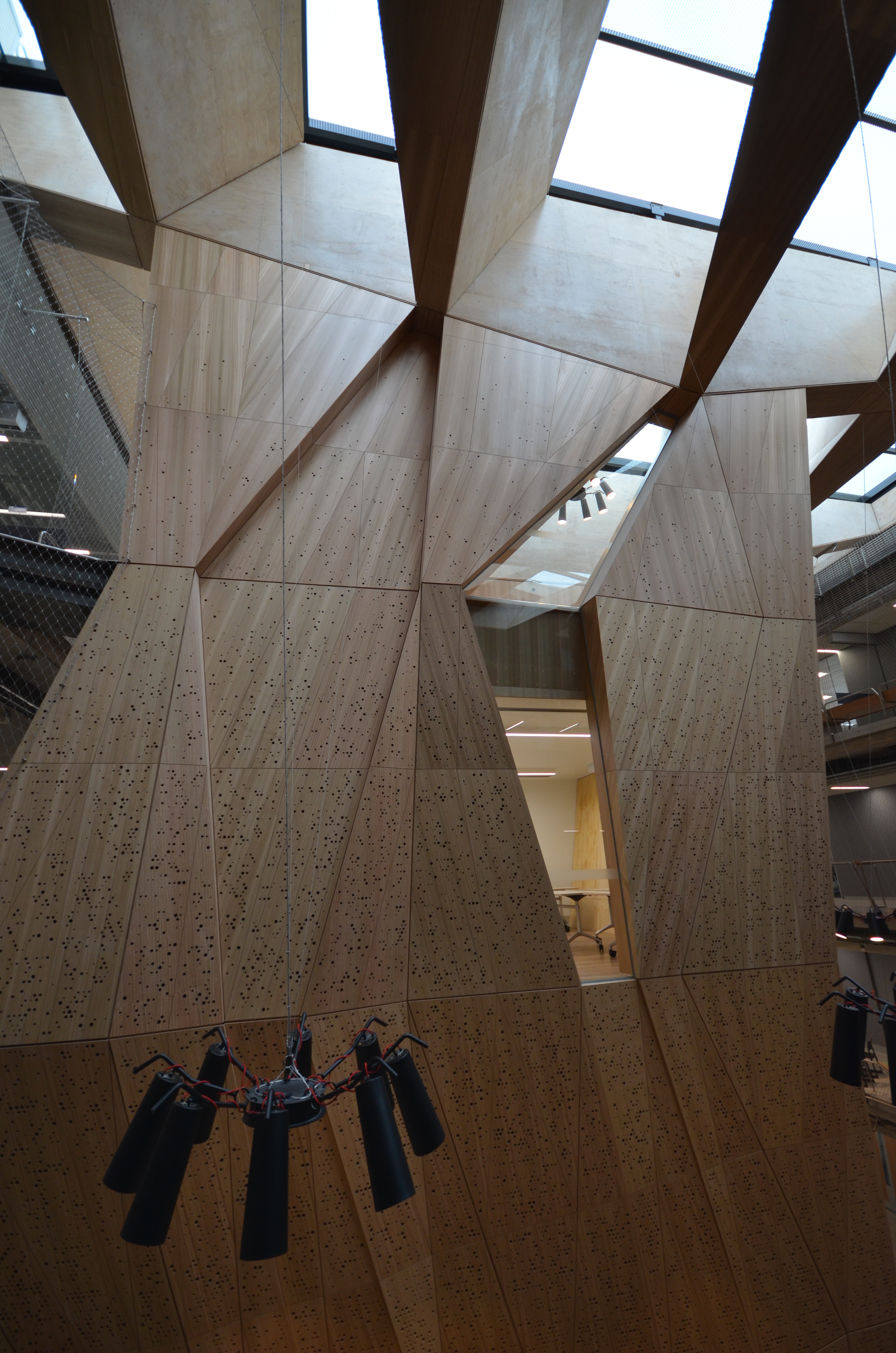 https://archive.abp.unimelb.edu.au/objects/images/Construction/Images/Atrium/Atrium overall/DSD_0184.JPG