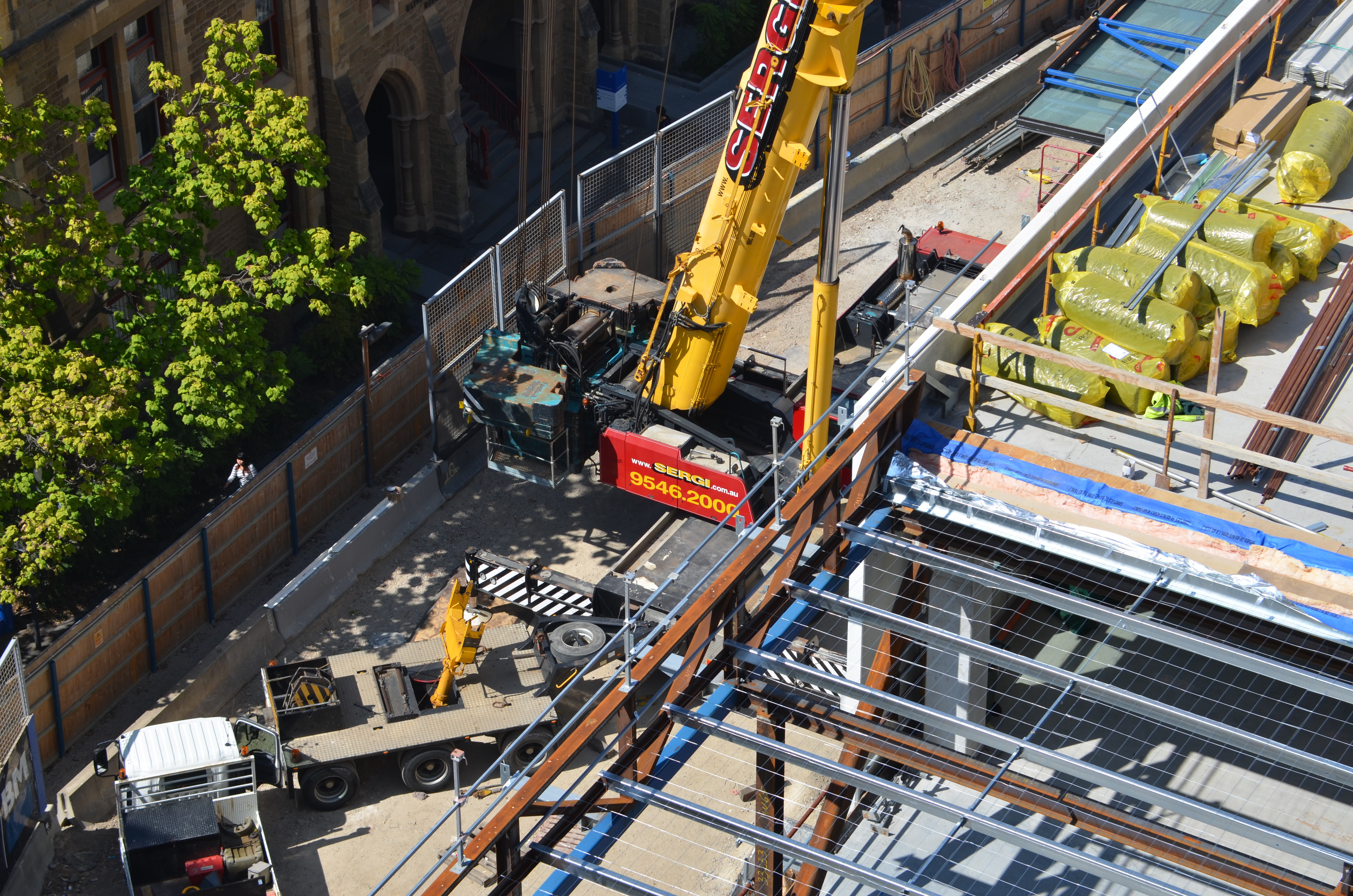 https://archive.abp.unimelb.edu.au/objects/images/Construction/Images/Plant and Equipment/350T mobile crane/DSC_5853.JPG