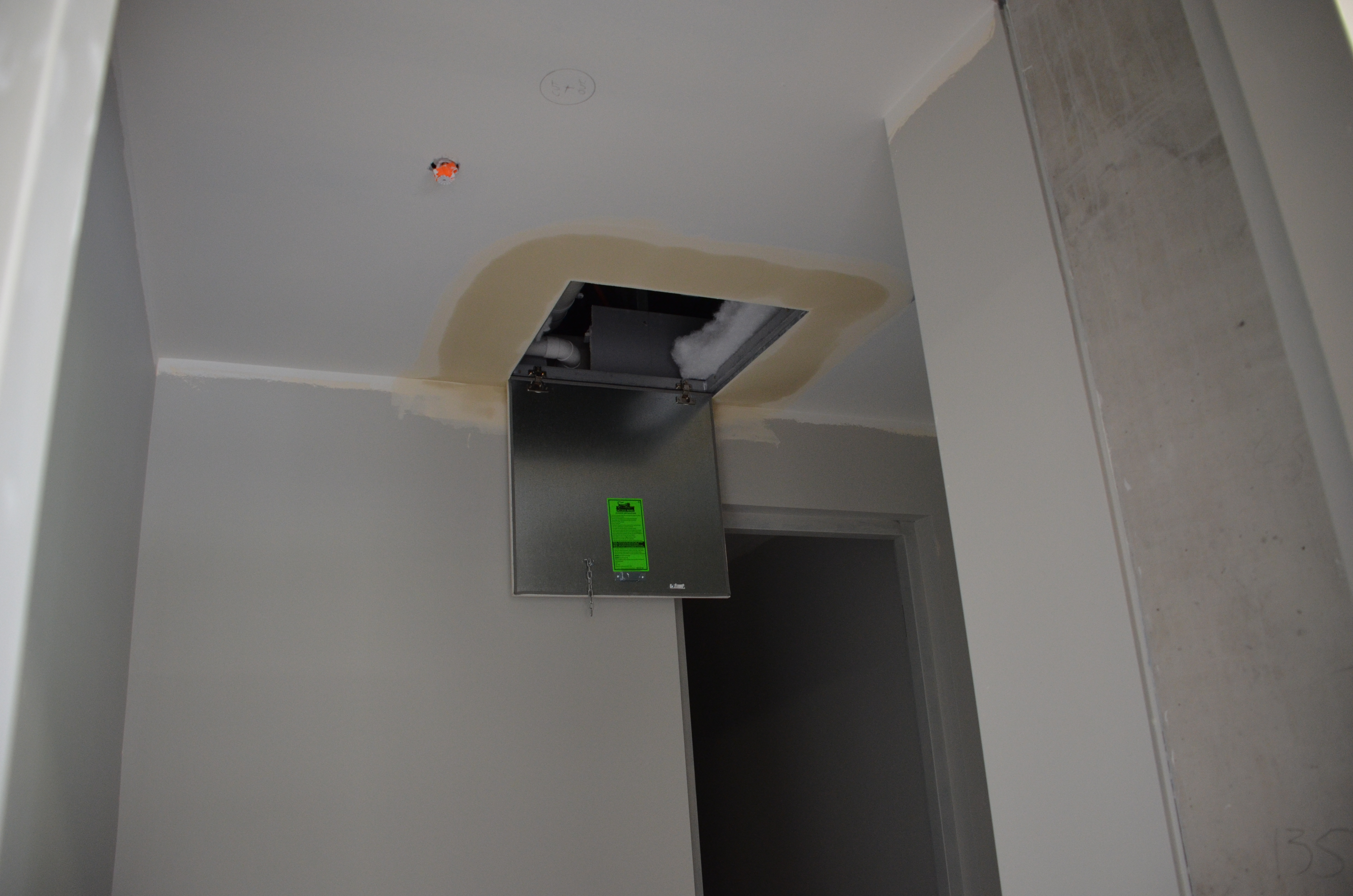 https://archive.abp.unimelb.edu.au/objects/images/Construction/Images/Ceilings/Suspended plasterboard/DSC_6882.JPG https://archive.abp.unimelb.edu.au/objects/images/Construction/Images/Ceilings/Suspended plasterboard/DSC_6882.JPG