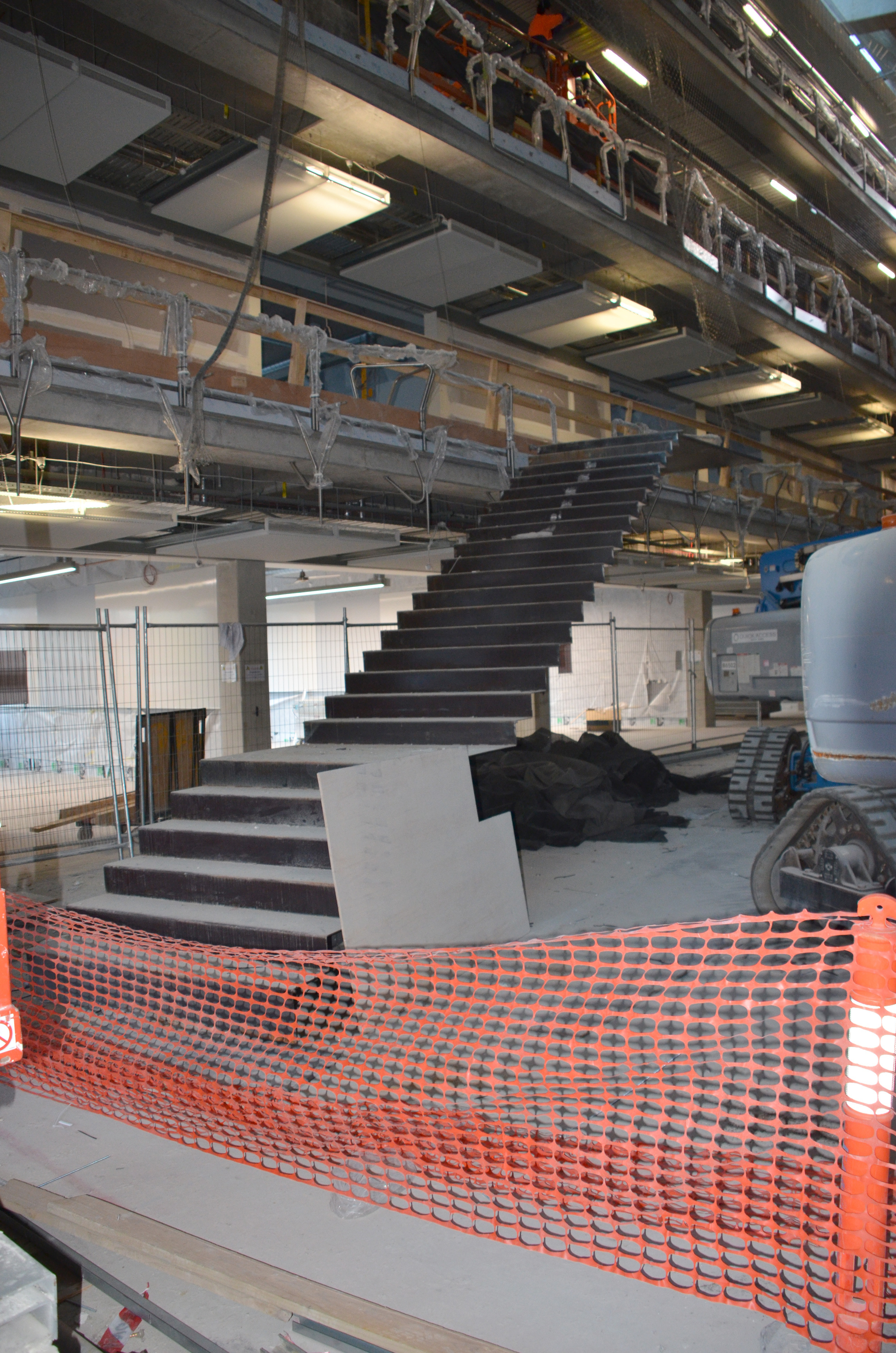 https://archive.abp.unimelb.edu.au/objects/images/Construction/Images/Stairs, walkways and balustrades/Level 2 to 1 East/DSC_8030.JPG