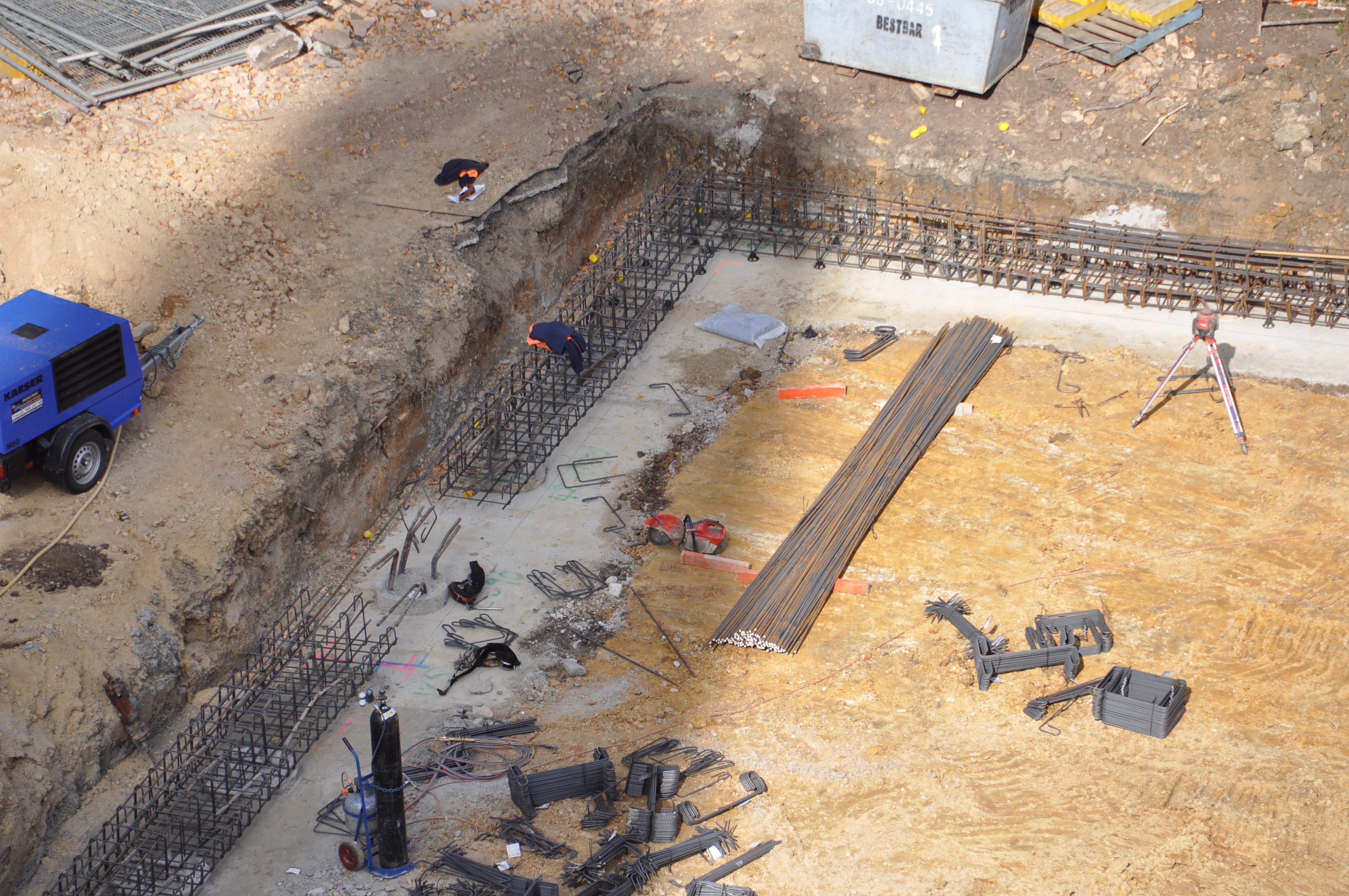 https://archive.abp.unimelb.edu.au/objects/images/Construction/Images/Basement/Capping beams/DSC_0098.JPG https://archive.abp.unimelb.edu.au/objects/images/Construction/Images/Basement/Capping beams/DSC_0098.JPG