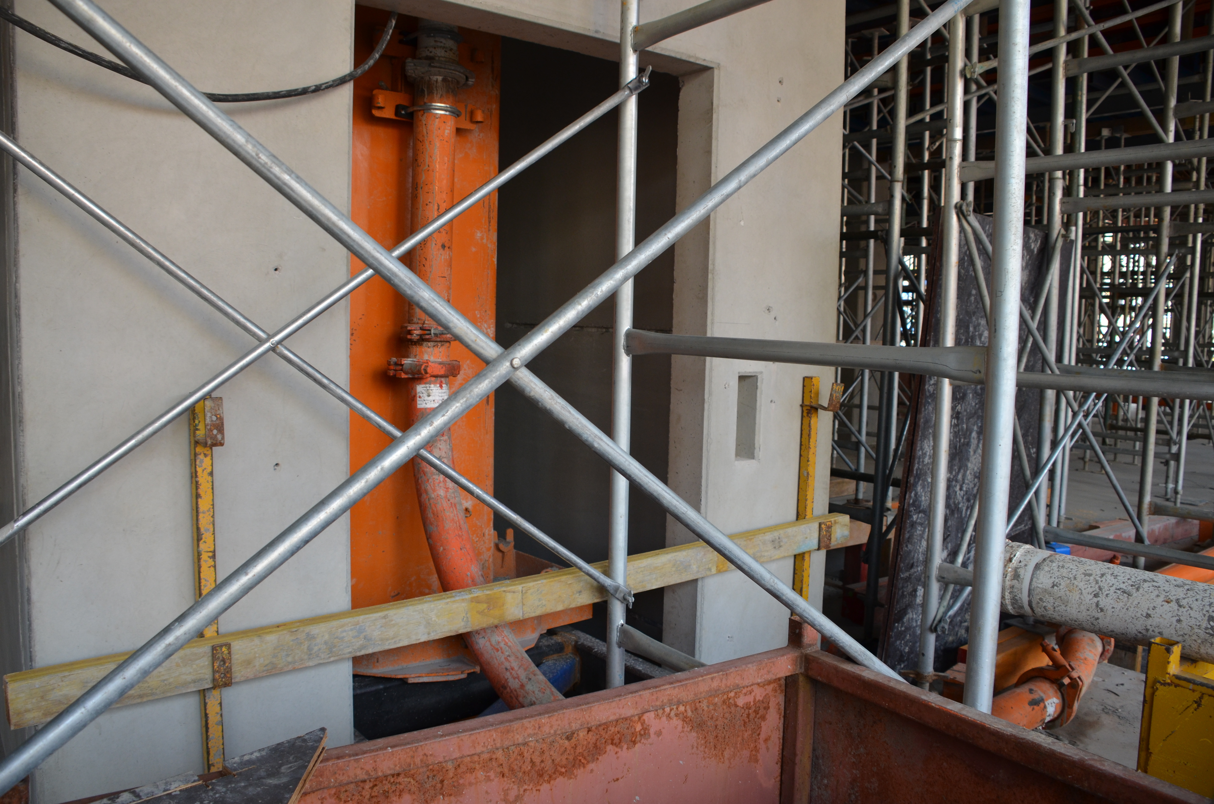https://archive.abp.unimelb.edu.au/objects/images/Construction/Images/Plant and Equipment/Concrete placement boom/DSC_2086.JPG