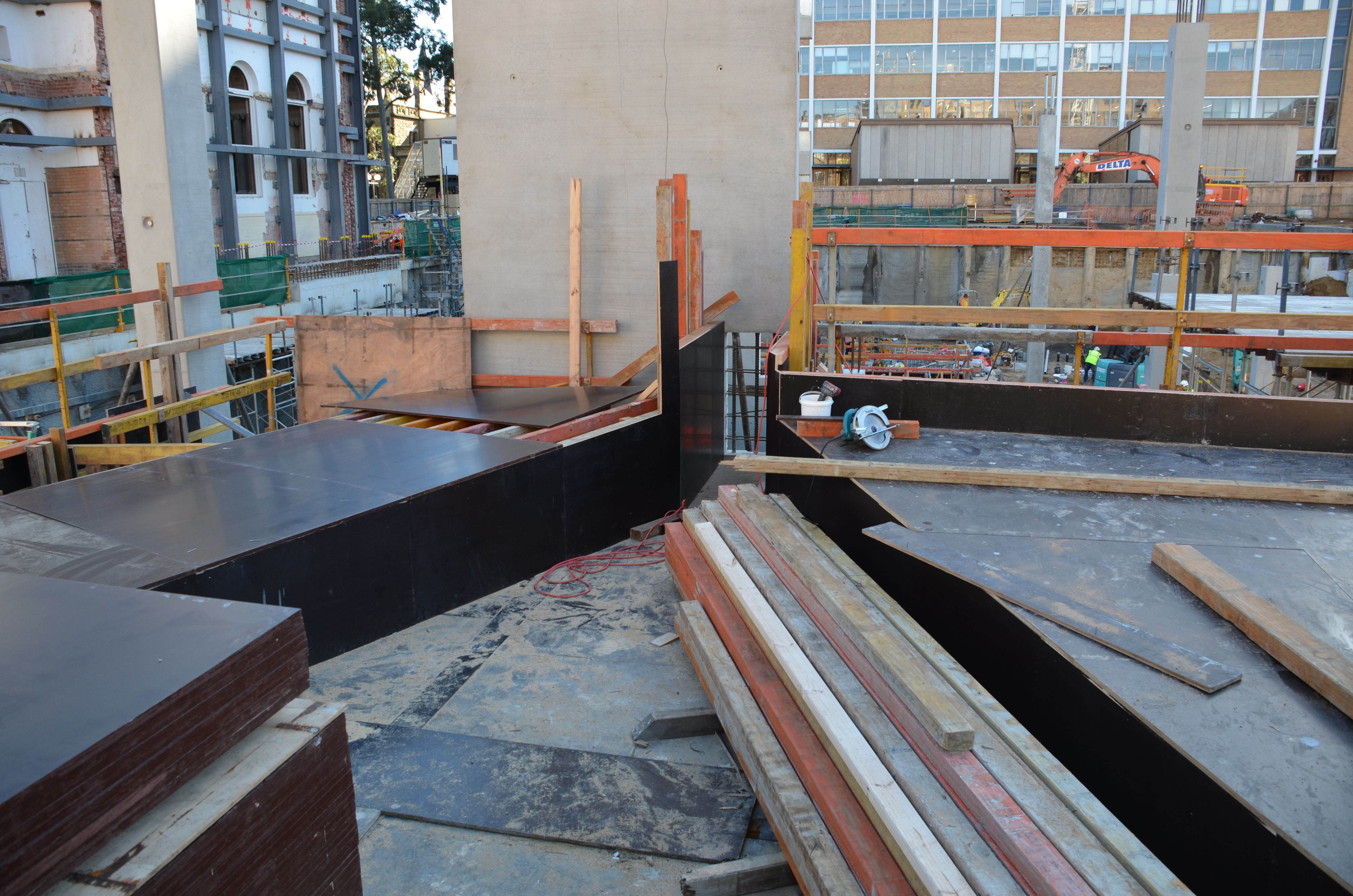 https://archive.abp.unimelb.edu.au/objects/images/Construction/Images/Concrete suspended slabs and beams/Wishbone beams library/DSC_0898.JPG