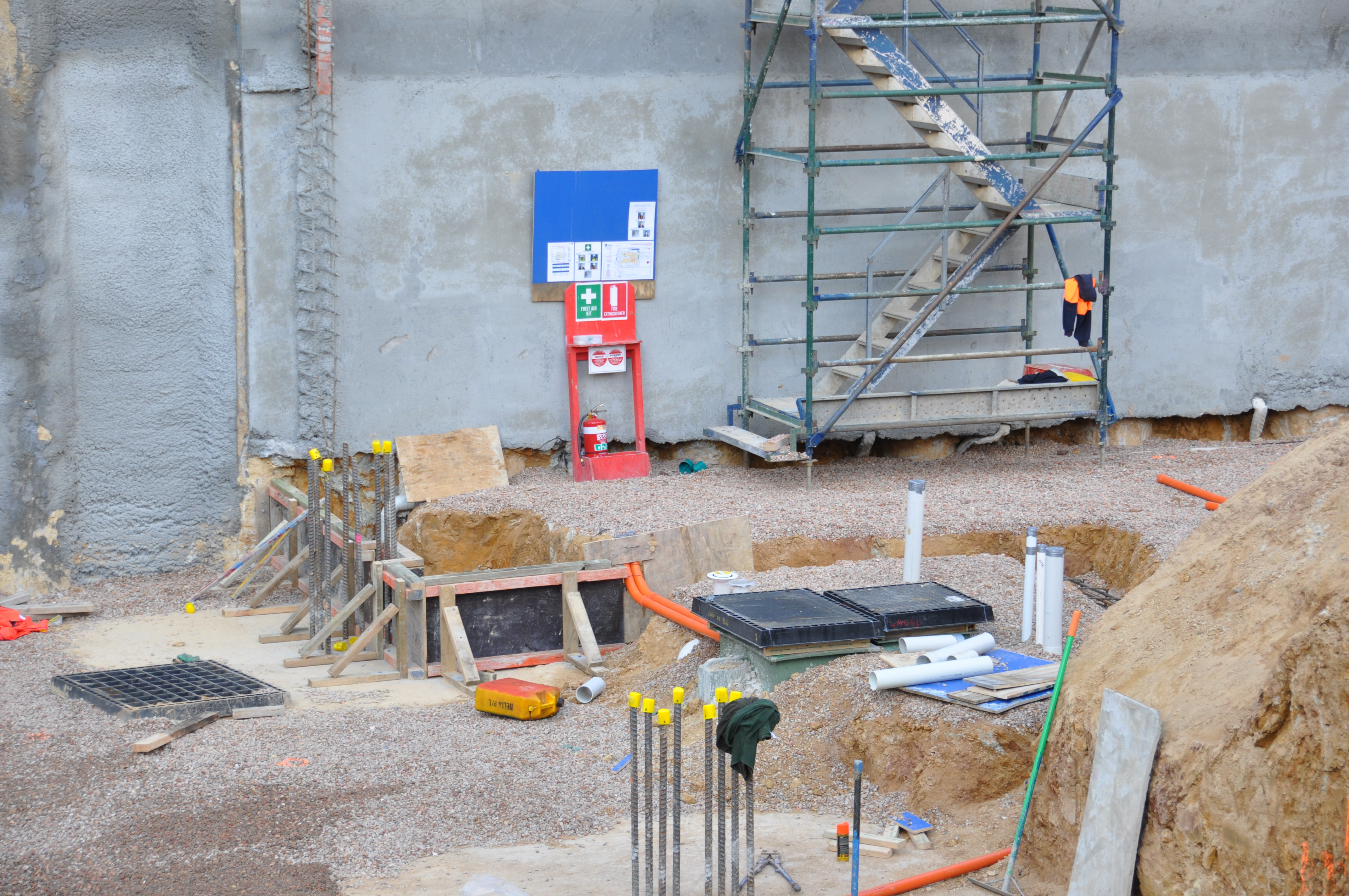 https://archive.abp.unimelb.edu.au/objects/images/Construction/Images/Plant and Equipment/Temporary power/DSC_0361.JPG https://archive.abp.unimelb.edu.au/objects/images/Construction/Images/Plant and Equipment/Temporary power/DSC_0361.JPG