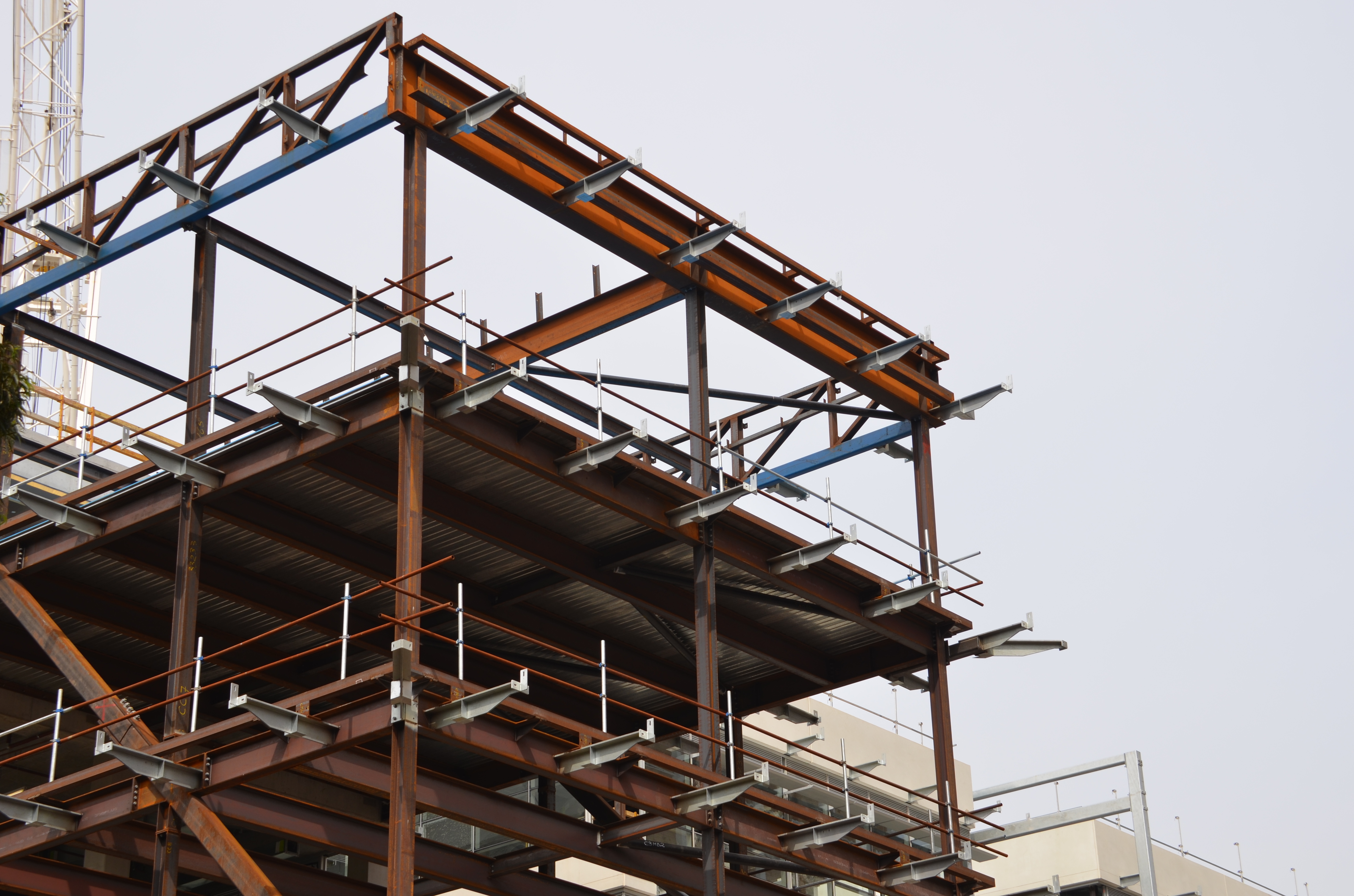 https://archive.abp.unimelb.edu.au/objects/images/Construction/Images/Structural steel/Cantilever/Erection/DSC_5194.JPG