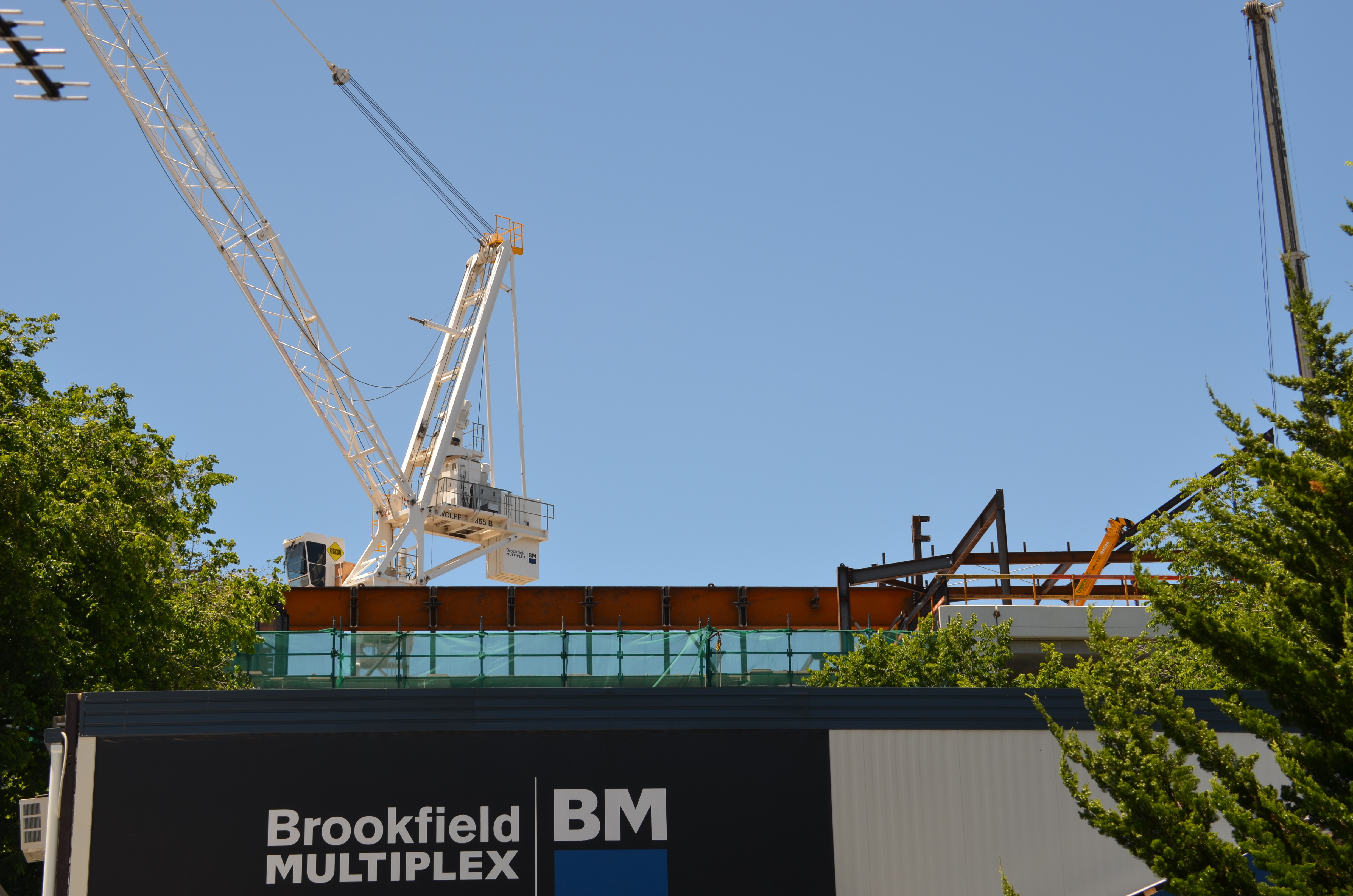 https://archive.abp.unimelb.edu.au/objects/images/Construction/Images/Stairs, walkways and balustrades/Structural steel walkways & support structure/DSC_3742.JPG