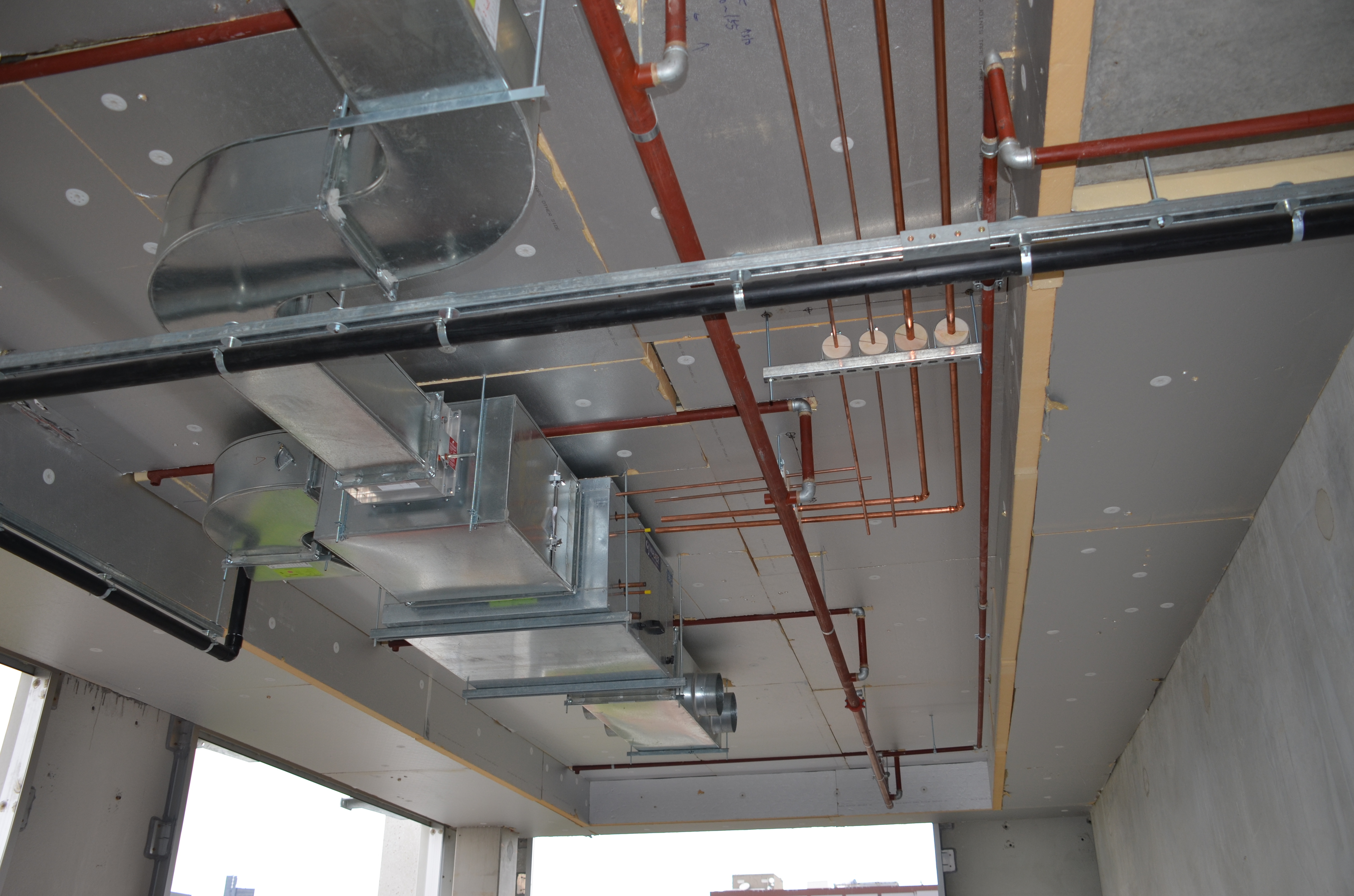 https://archive.abp.unimelb.edu.au/objects/images/Construction/Images/Ceilings/Insulated sheets to underside of slab/DSC_5647.JPG https://archive.abp.unimelb.edu.au/objects/images/Construction/Images/Ceilings/Insulated sheets to underside of slab/DSC_5647.JPG
