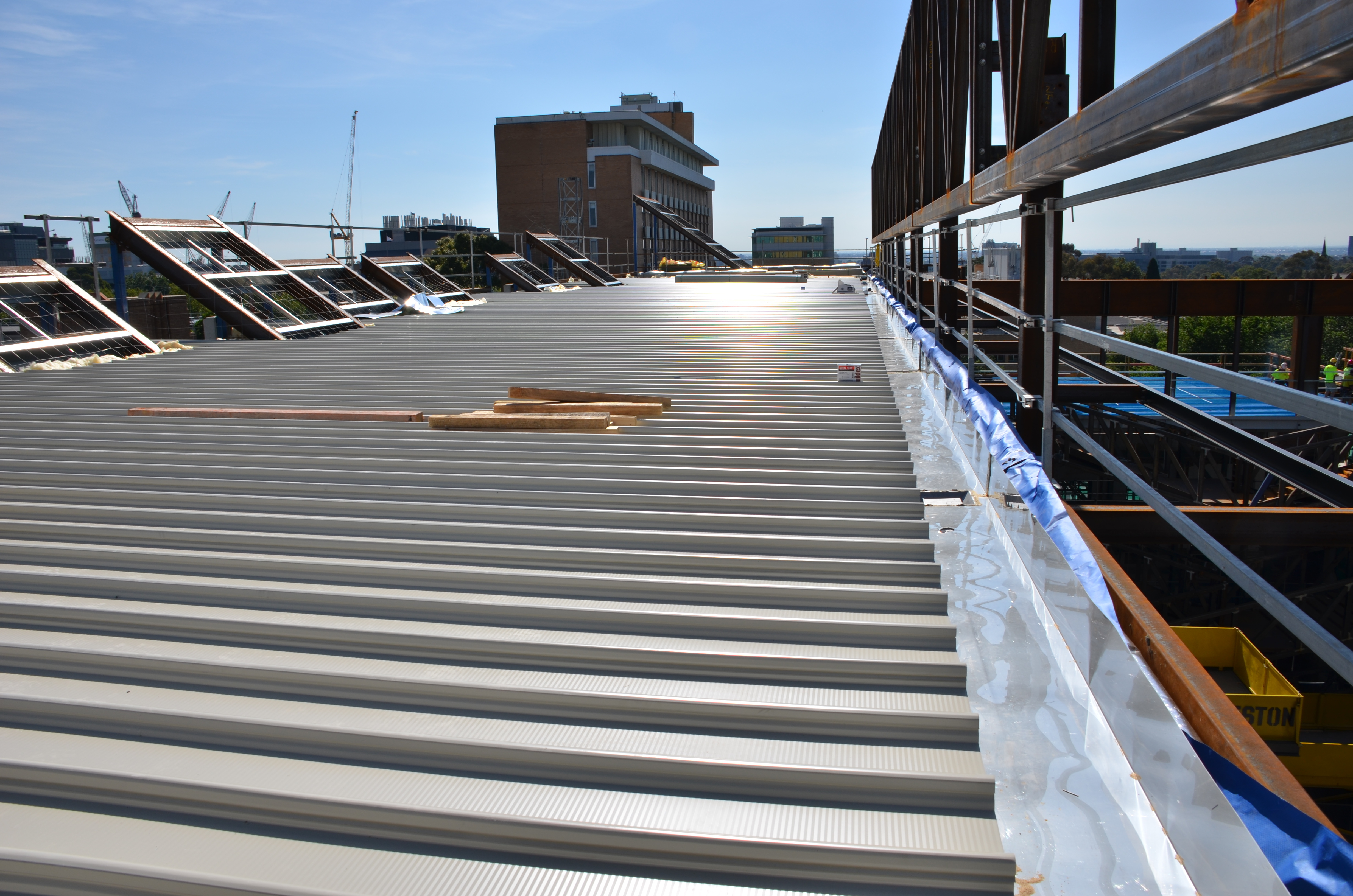 https://archive.abp.unimelb.edu.au/objects/images/Construction/Images/Roof/Roof sheeting, flashings and gutters/DSC_4362.JPG https://archive.abp.unimelb.edu.au/objects/images/Construction/Images/Roof/Roof sheeting, flashings and gutters/DSC_4362.JPG