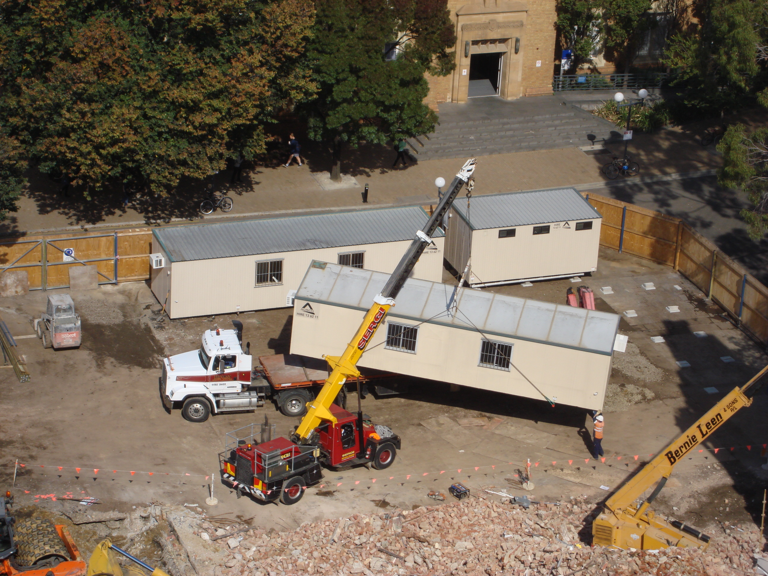 https://archive.abp.unimelb.edu.au/objects/images/Construction/Images/Site facilities/Additional site sheds & fences/DSB_0008.JPG https://archive.abp.unimelb.edu.au/objects/images/Construction/Images/Site facilities/Additional site sheds & fences/DSB_0008.JPG
