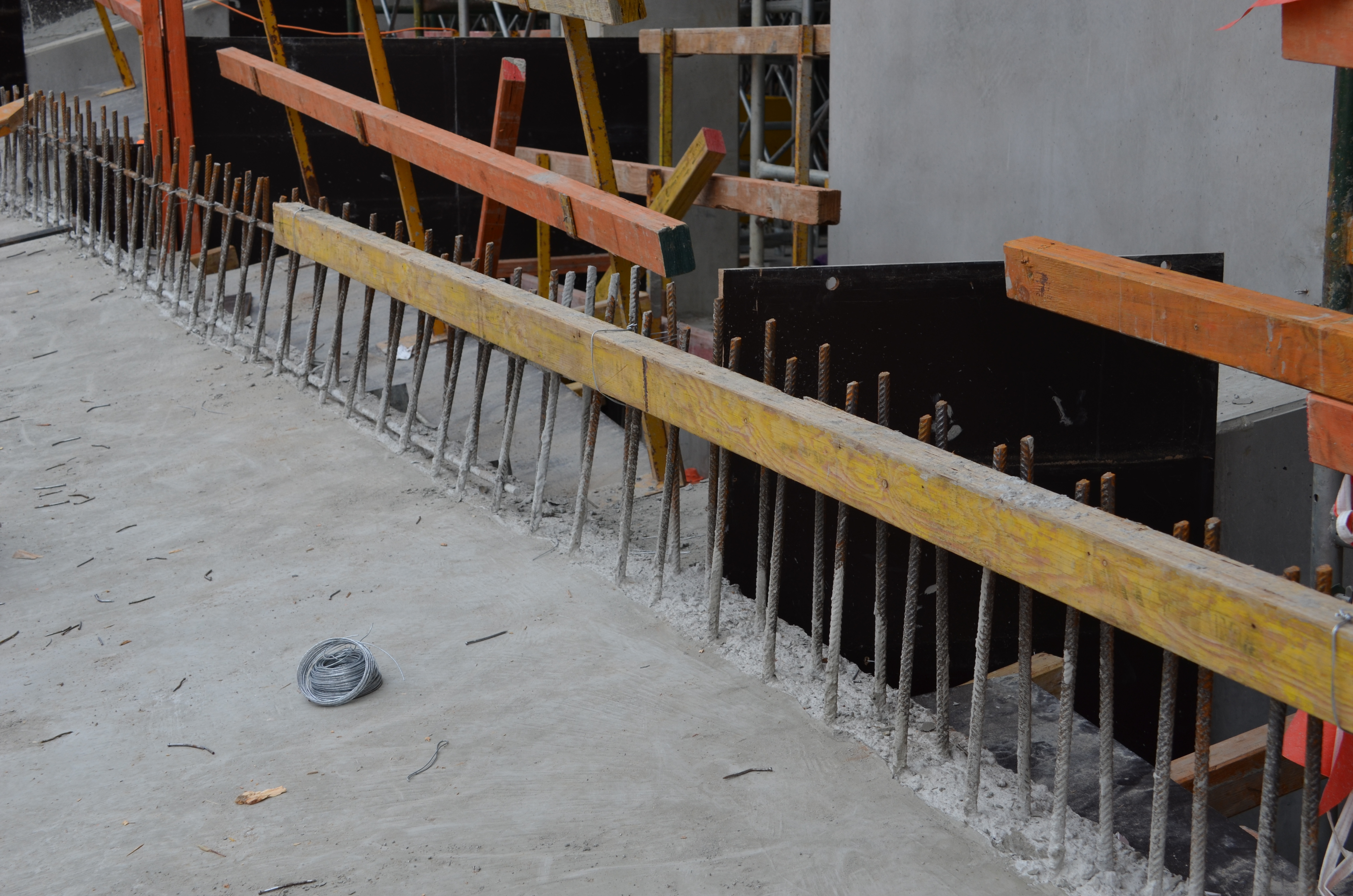 https://archive.abp.unimelb.edu.au/objects/images/Construction/Images/Concrete suspended slabs and beams/Wishbone beams library/DSC_2054.JPG
