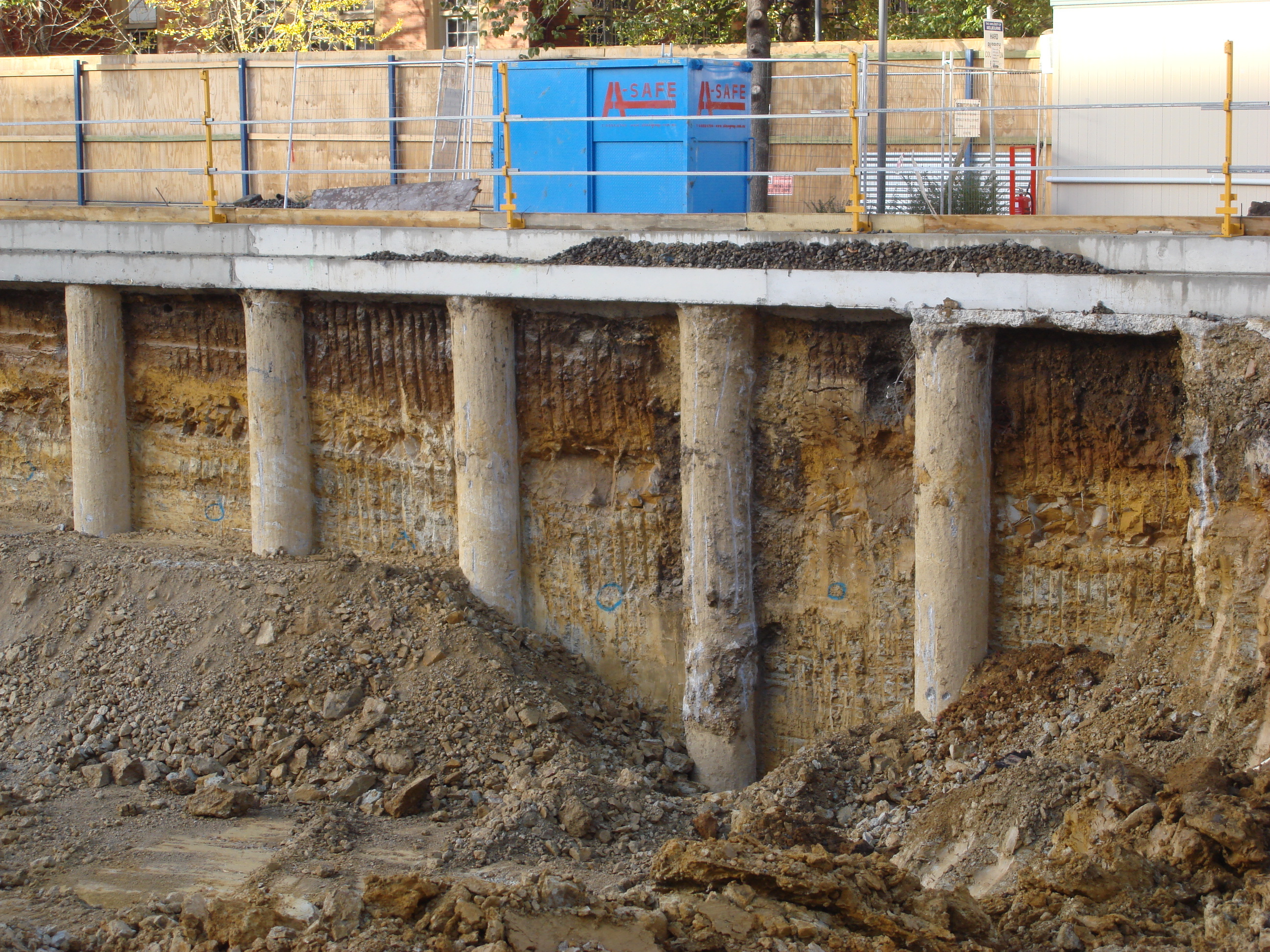 https://archive.abp.unimelb.edu.au/objects/images/Construction/Images/Basement/Bored pier construction/DSC_0104R.JPG