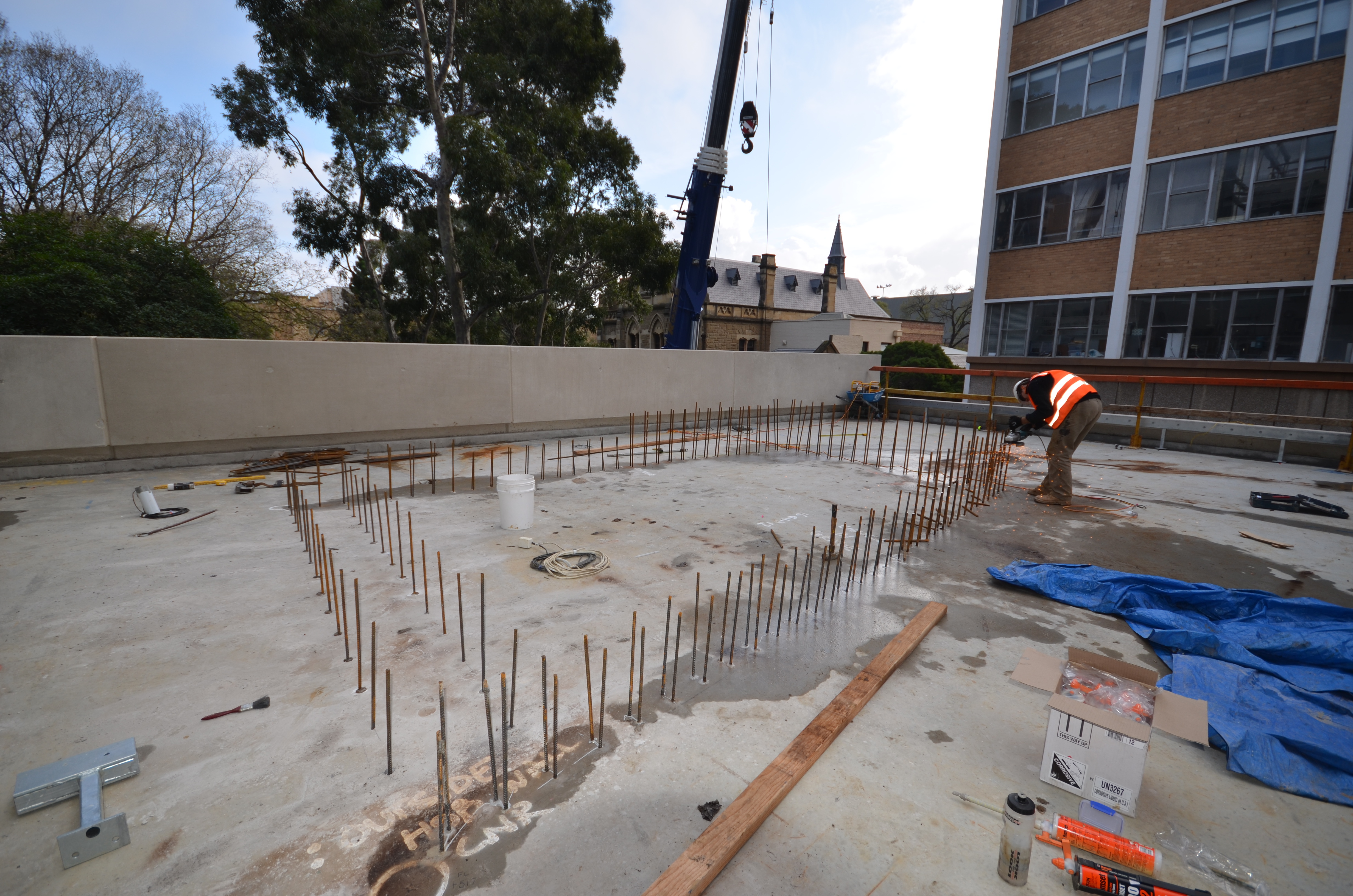 https://archive.abp.unimelb.edu.au/objects/images/Construction/Images/External Works/Dean's terrace/DSC_8439.JPG