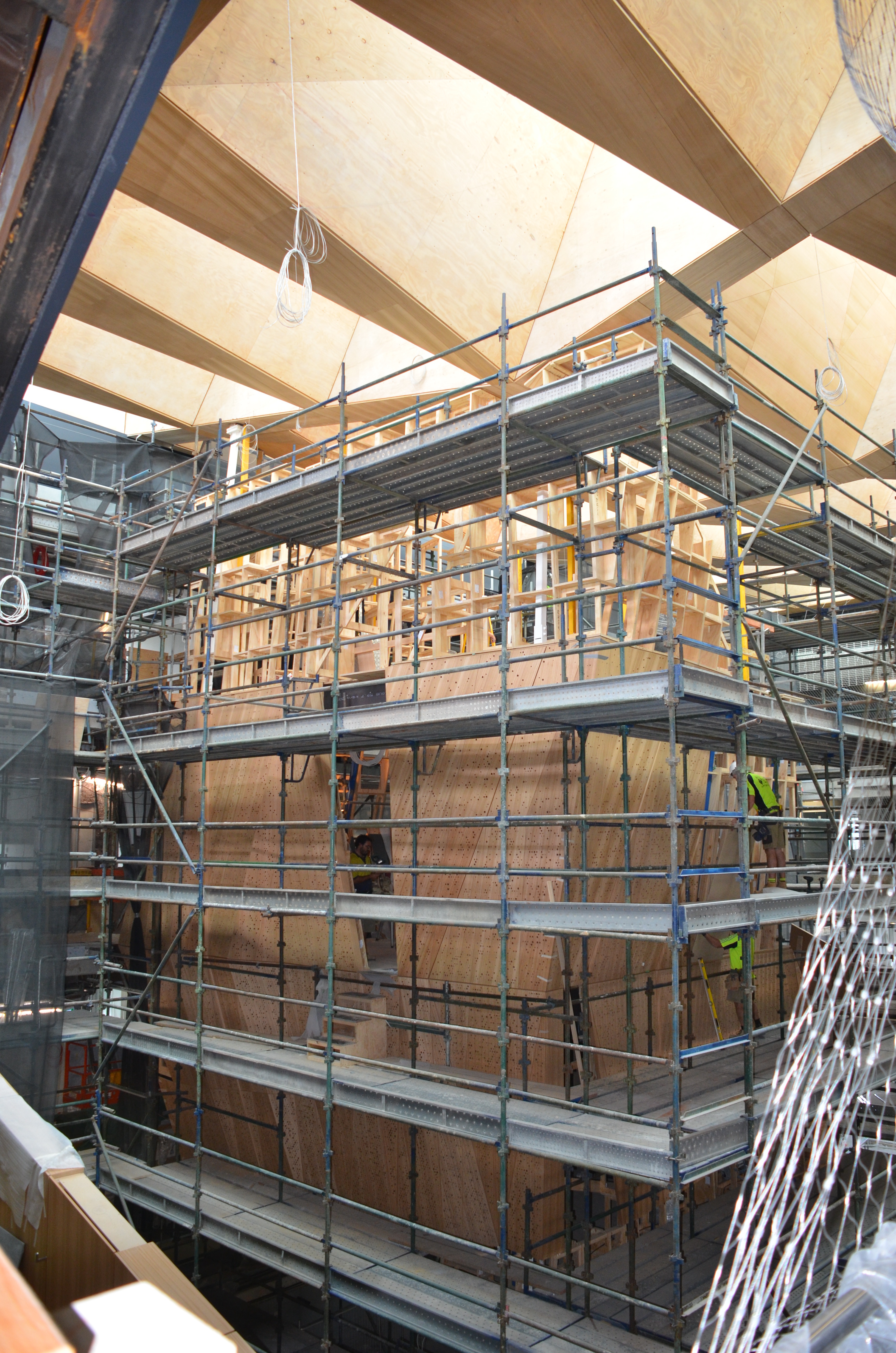 https://archive.abp.unimelb.edu.au/objects/images/Construction/Images/Hanging studio/External wall cladding/DSC_8091.JPG https://archive.abp.unimelb.edu.au/objects/images/Construction/Images/Hanging studio/External wall cladding/DSC_8091.JPG