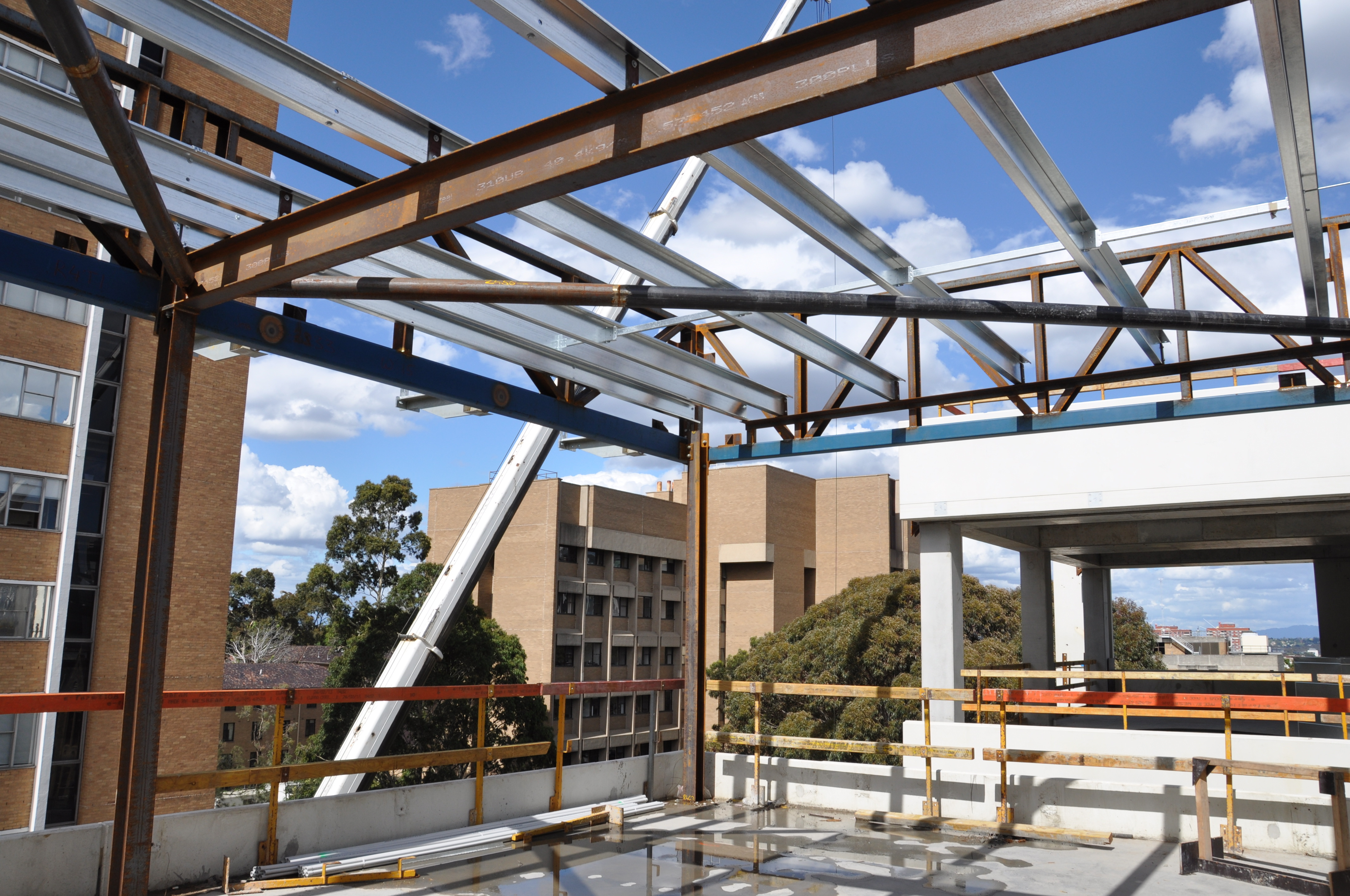 https://archive.abp.unimelb.edu.au/objects/images/Construction/Images/Structural steel/General roof/DSC_4072.JPG https://archive.abp.unimelb.edu.au/objects/images/Construction/Images/Structural steel/General roof/DSC_4072.JPG