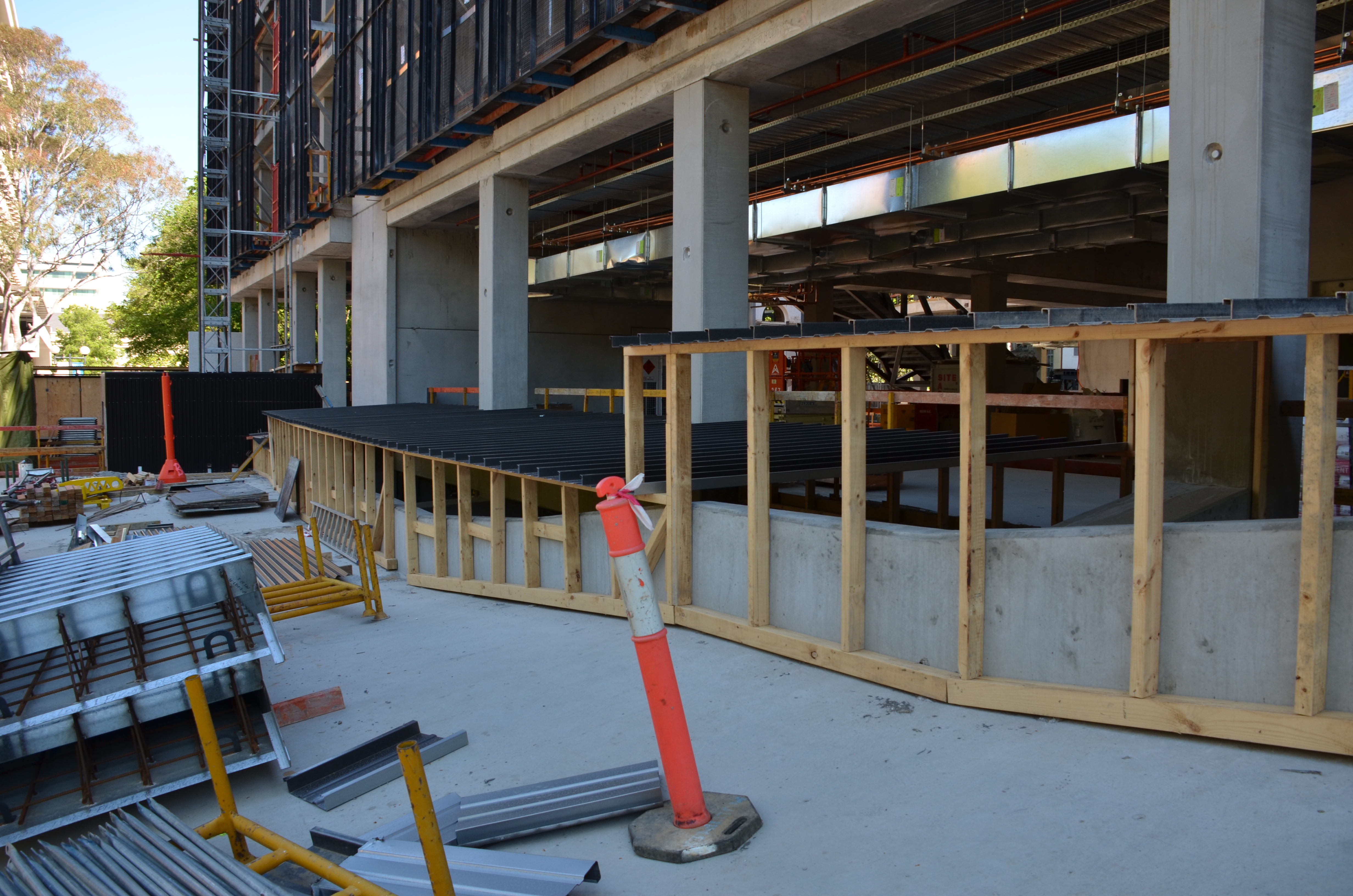https://archive.abp.unimelb.edu.au/objects/images/Construction/Images/Concrete suspended slabs and beams/Wishbone beams library/DSC_3351.JPG