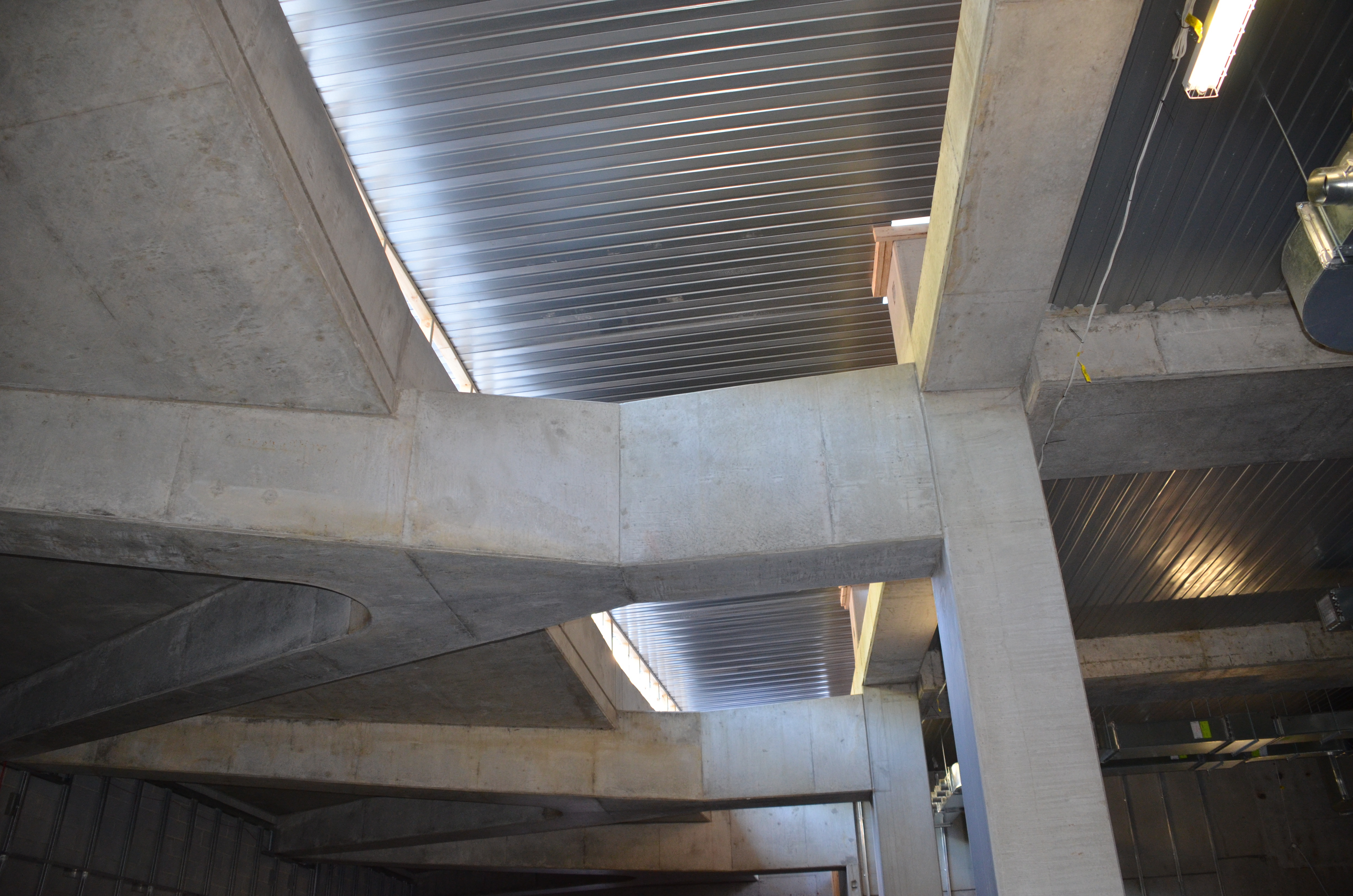 https://archive.abp.unimelb.edu.au/objects/images/Construction/Images/Concrete suspended slabs and beams/Wishbone beams library/DSC_3301.JPG