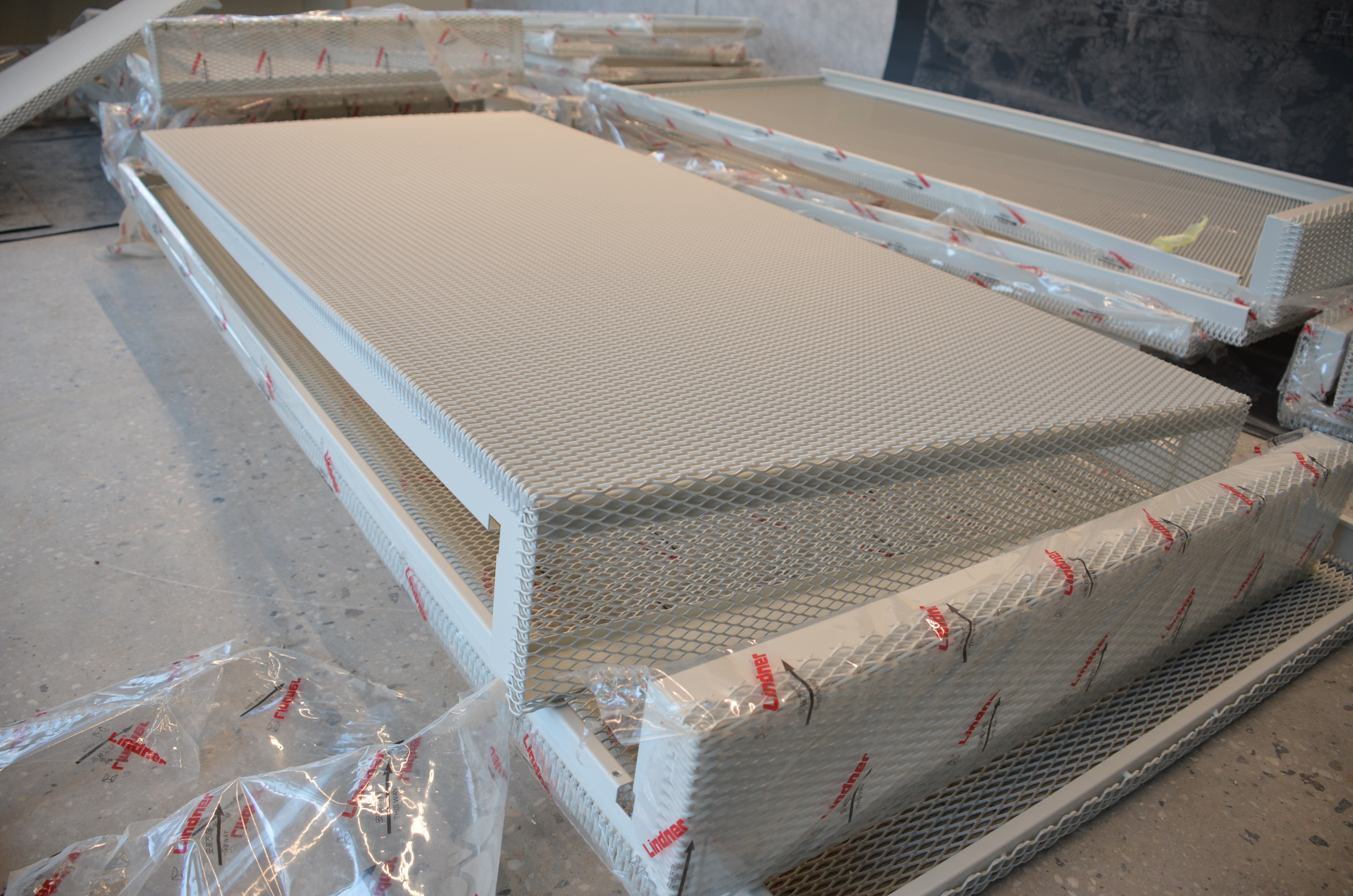 https://archive.abp.unimelb.edu.au/objects/images/Construction/Images/Ceilings/Perforated metal/DSC_8028.JPG https://archive.abp.unimelb.edu.au/objects/images/Construction/Images/Ceilings/Perforated metal/DSC_8028.JPG