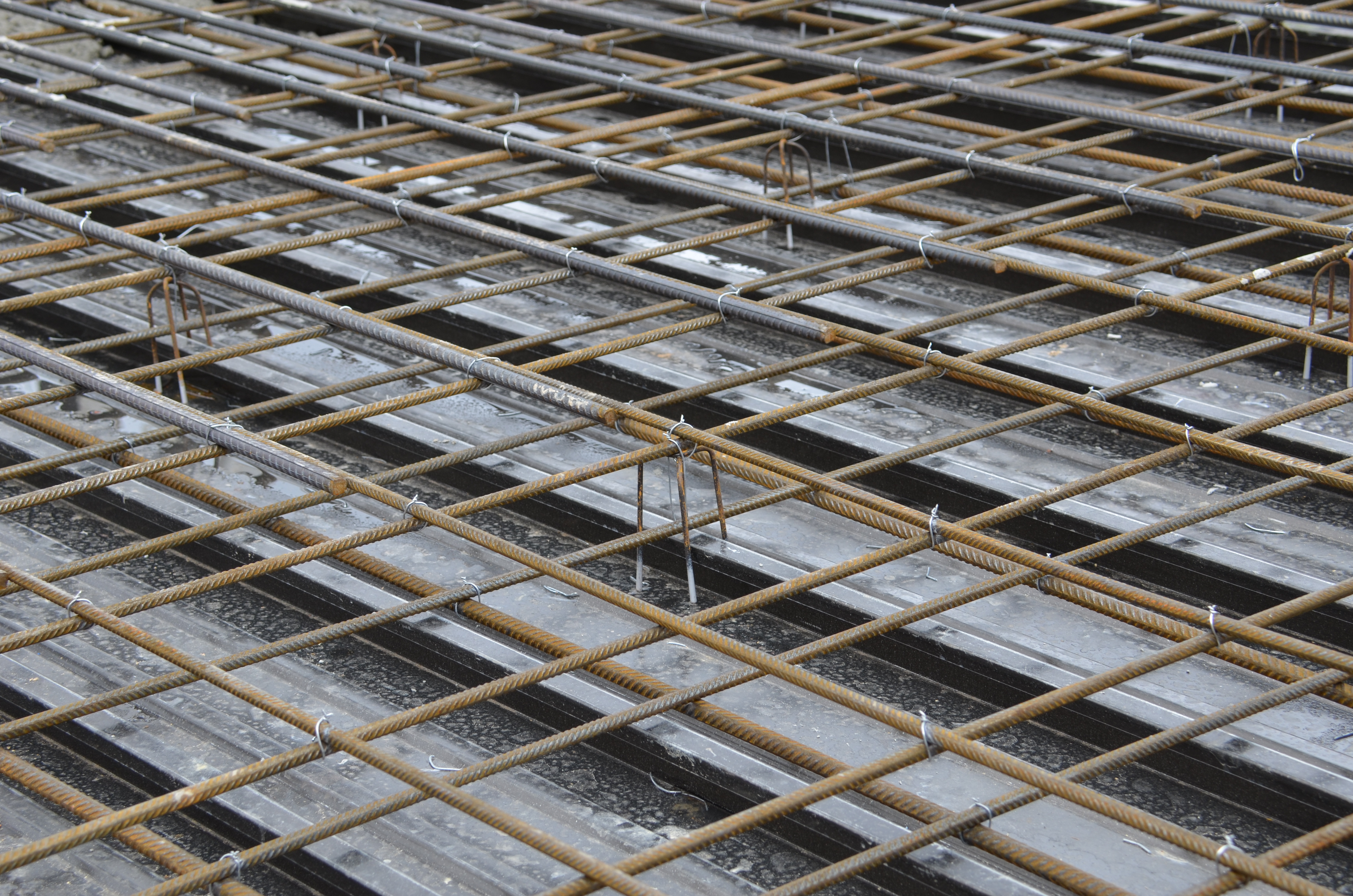 https://archive.abp.unimelb.edu.au/objects/images/Construction/Images/Concrete suspended slabs and beams/Ground level & formwork/DSC_1377.JPG