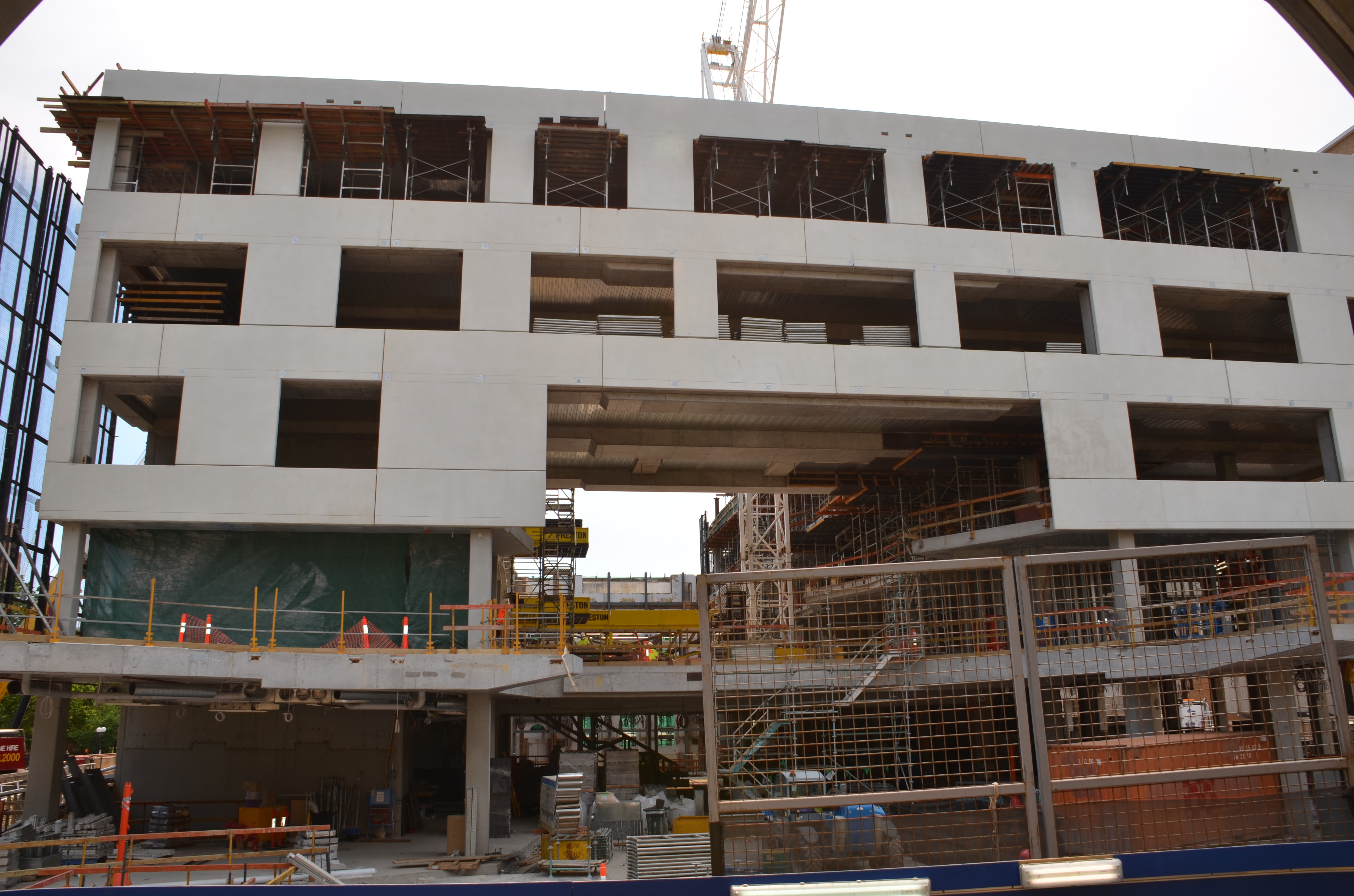 https://archive.abp.unimelb.edu.au/objects/images/Construction/Images/Facades/Precast concrete/Levels 1-5/DSC_3626.JPG https://archive.abp.unimelb.edu.au/objects/images/Construction/Images/Facades/Precast concrete/Levels 1-5/DSC_3626.JPG