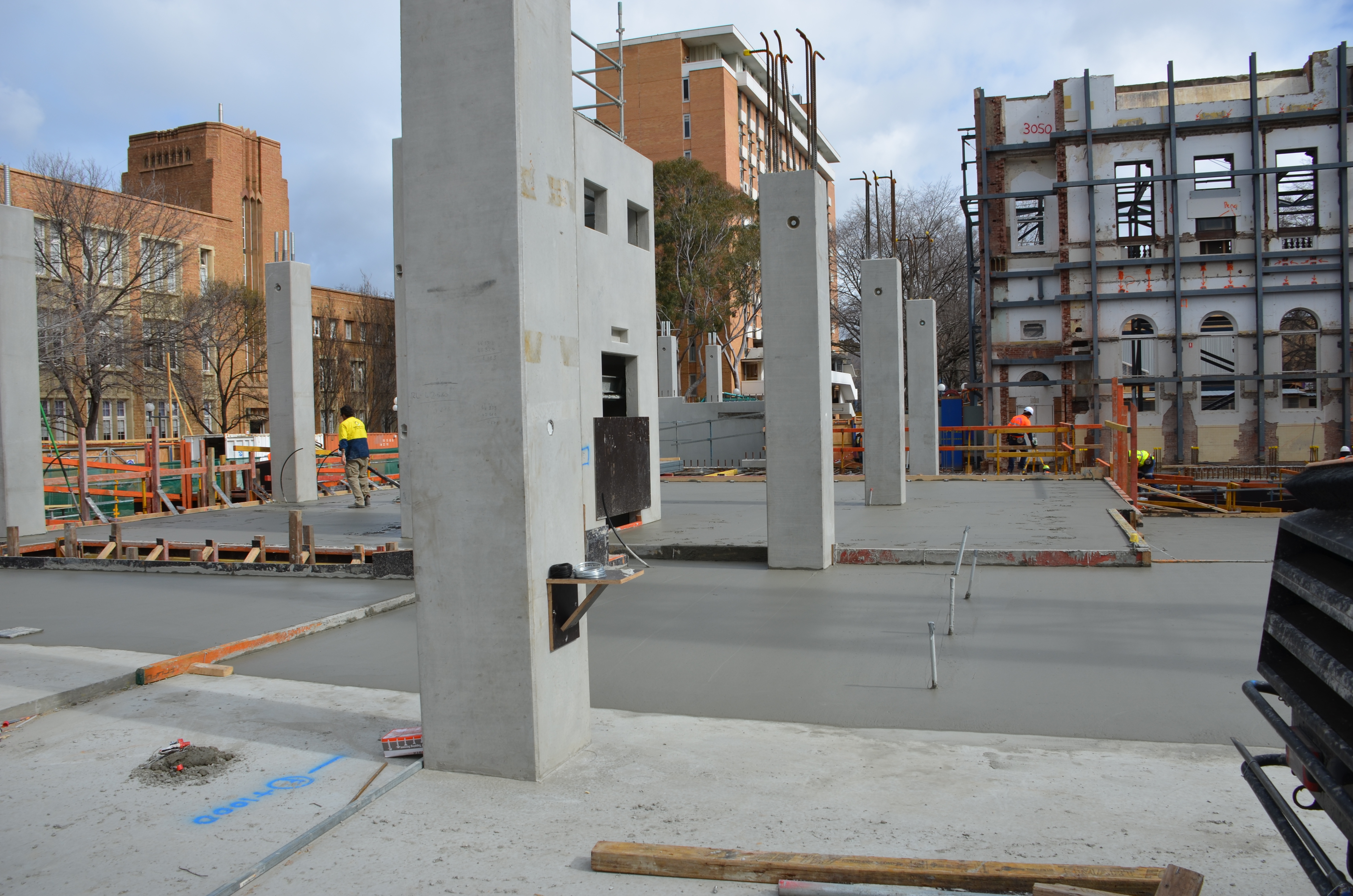 https://archive.abp.unimelb.edu.au/objects/images/Construction/Images/Precast structural concrete walls and columns/Level 1/DSC_1348.JPG https://archive.abp.unimelb.edu.au/objects/images/Construction/Images/Precast structural concrete walls and columns/Level 1/DSC_1348.JPG