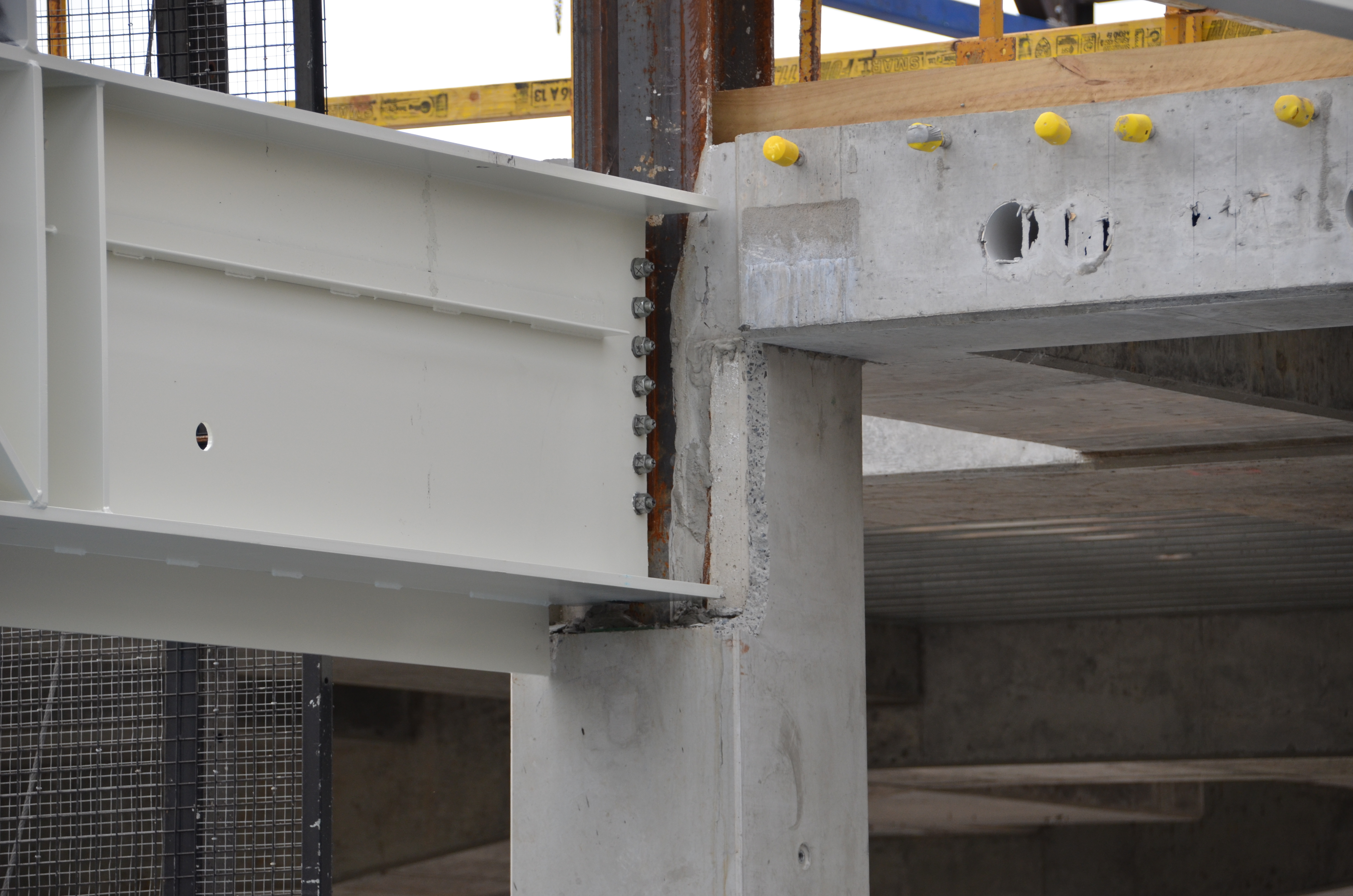 https://archive.abp.unimelb.edu.au/objects/images/Construction/Images/Stairs, walkways and balustrades/Structural steel walkways & support structure/DSC_3813.JPG