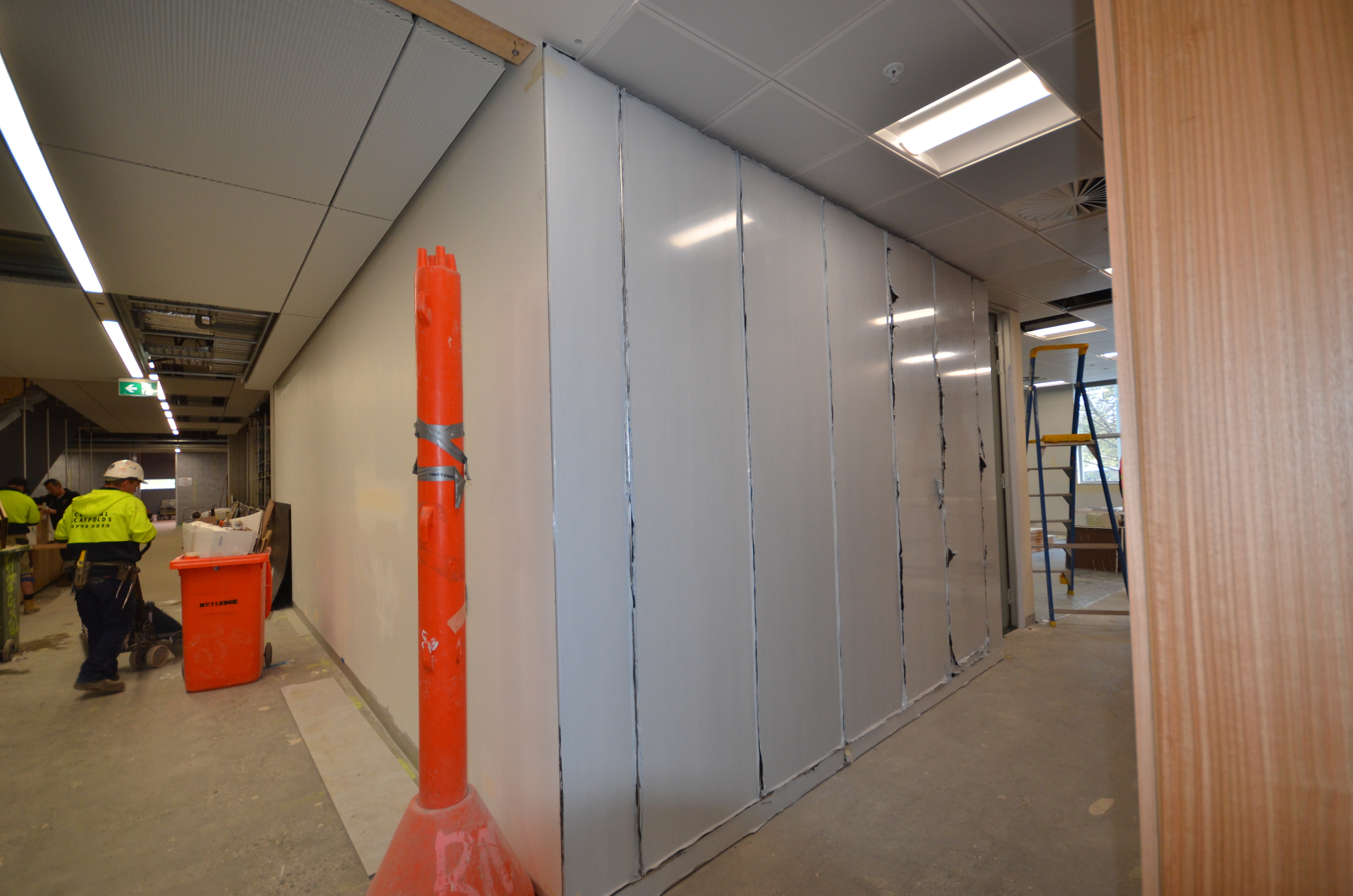 https://archive.abp.unimelb.edu.au/objects/images/Construction/Images/Wall linings and finishes/Composite stainless steel/DSC_8434.JPG https://archive.abp.unimelb.edu.au/objects/images/Construction/Images/Wall linings and finishes/Composite stainless steel/DSC_8434.JPG