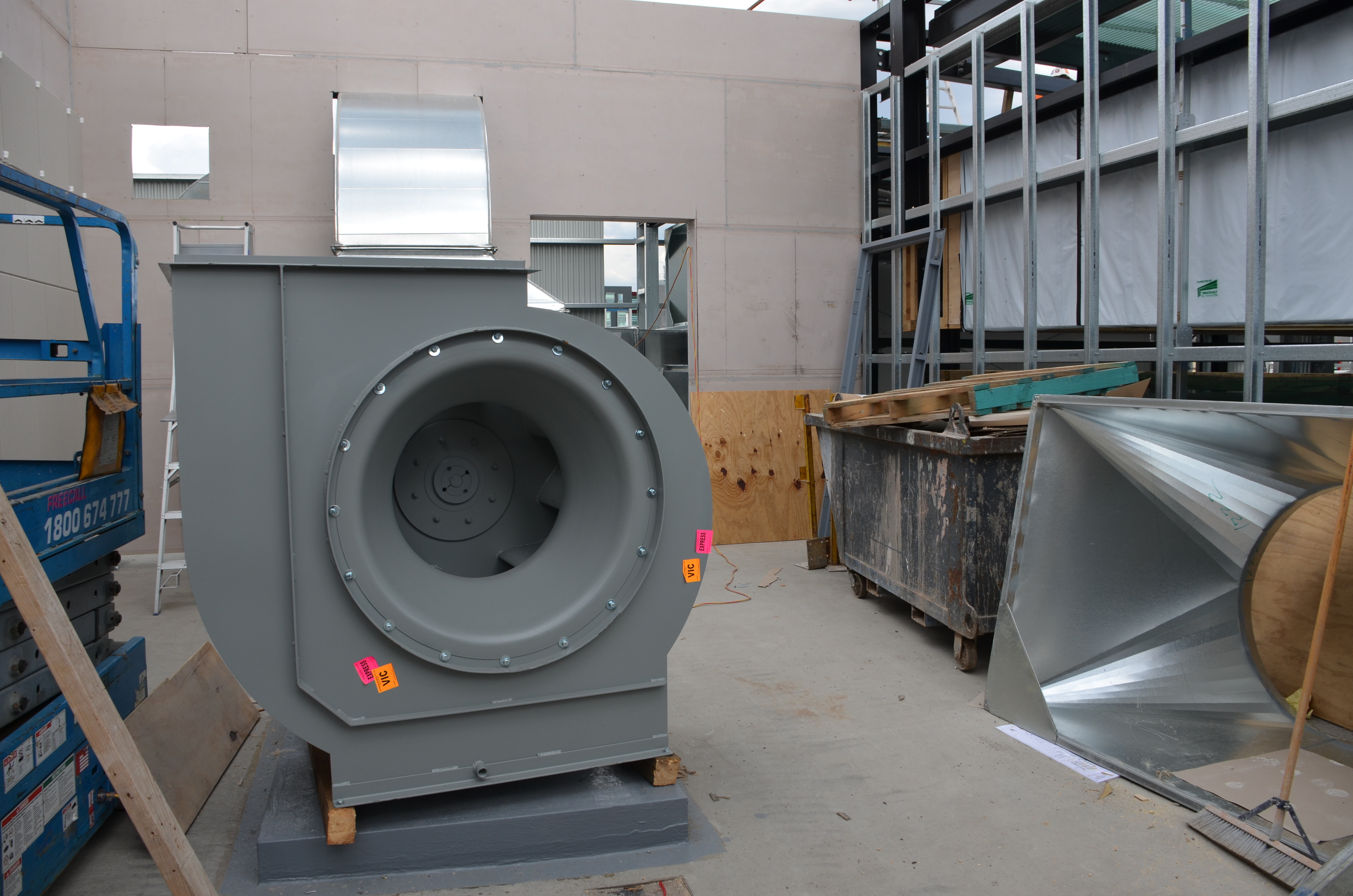 https://archive.abp.unimelb.edu.au/objects/images/Construction/Images/Services/Mechanical/Roof level plant/DSC_5660.JPG