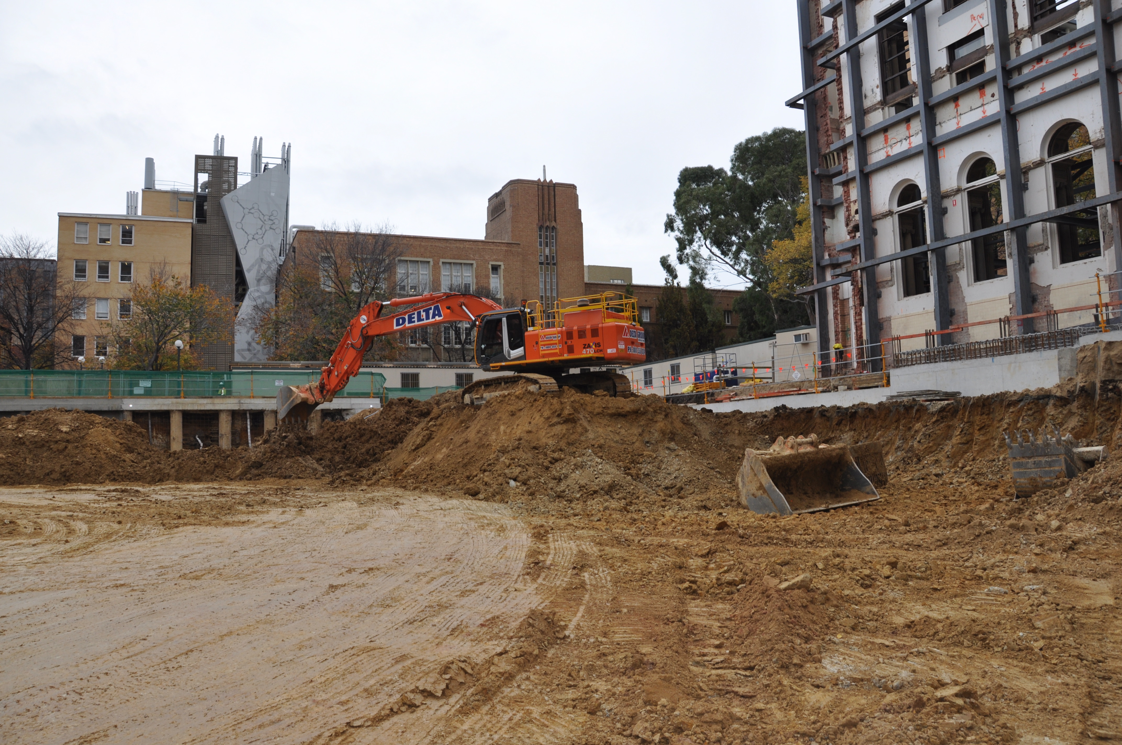 https://archive.abp.unimelb.edu.au/objects/images/Construction/Images/Basement/Bulk excavation/DSC_0172.JPG