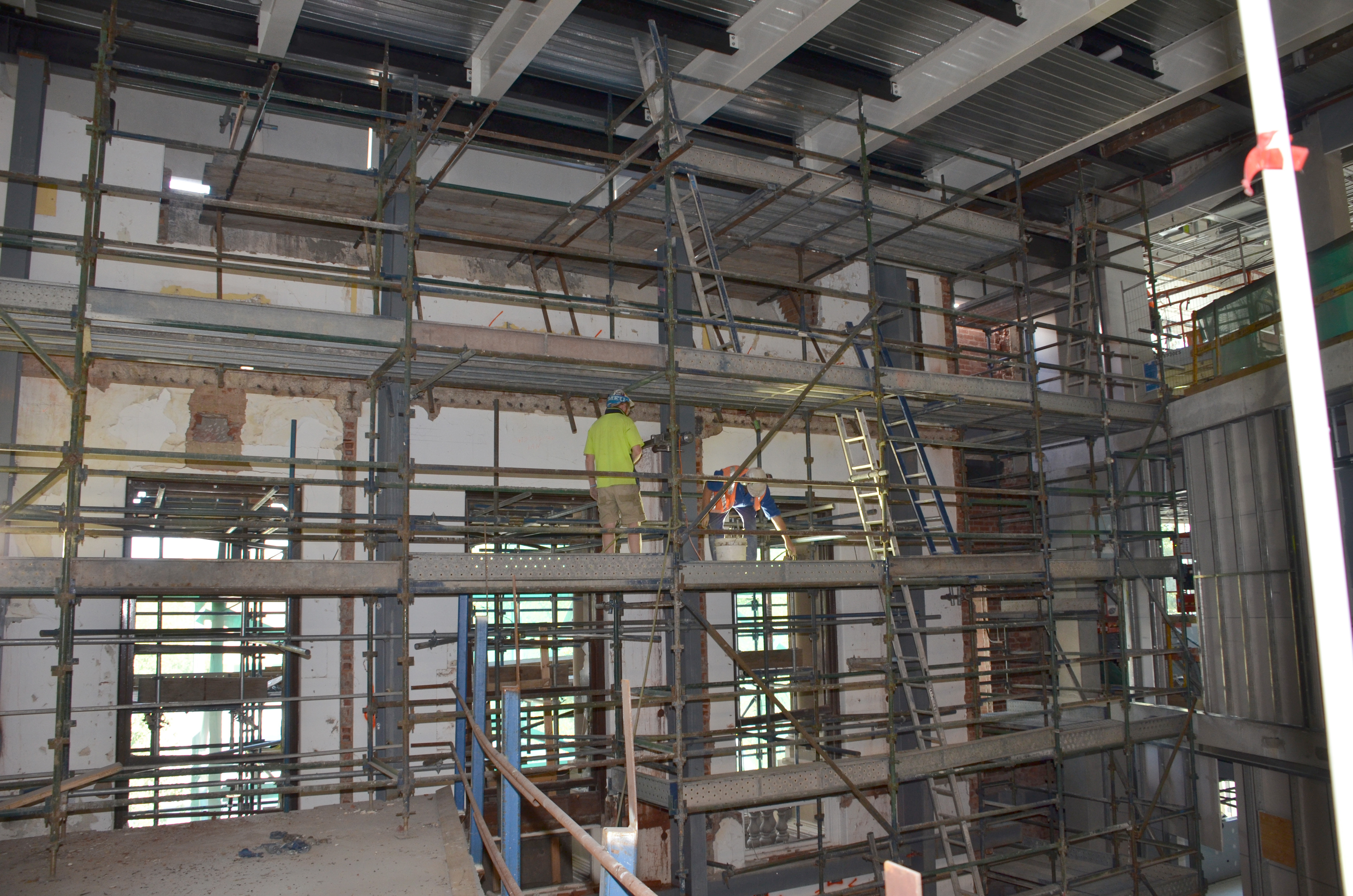 https://archive.abp.unimelb.edu.au/objects/images/Construction/Images/Facades/Joseph Reed/Restoration during BM construction/DSC_6535.JPG https://archive.abp.unimelb.edu.au/objects/images/Construction/Images/Facades/Joseph Reed/Restoration during BM construction/DSC_6535.JPG