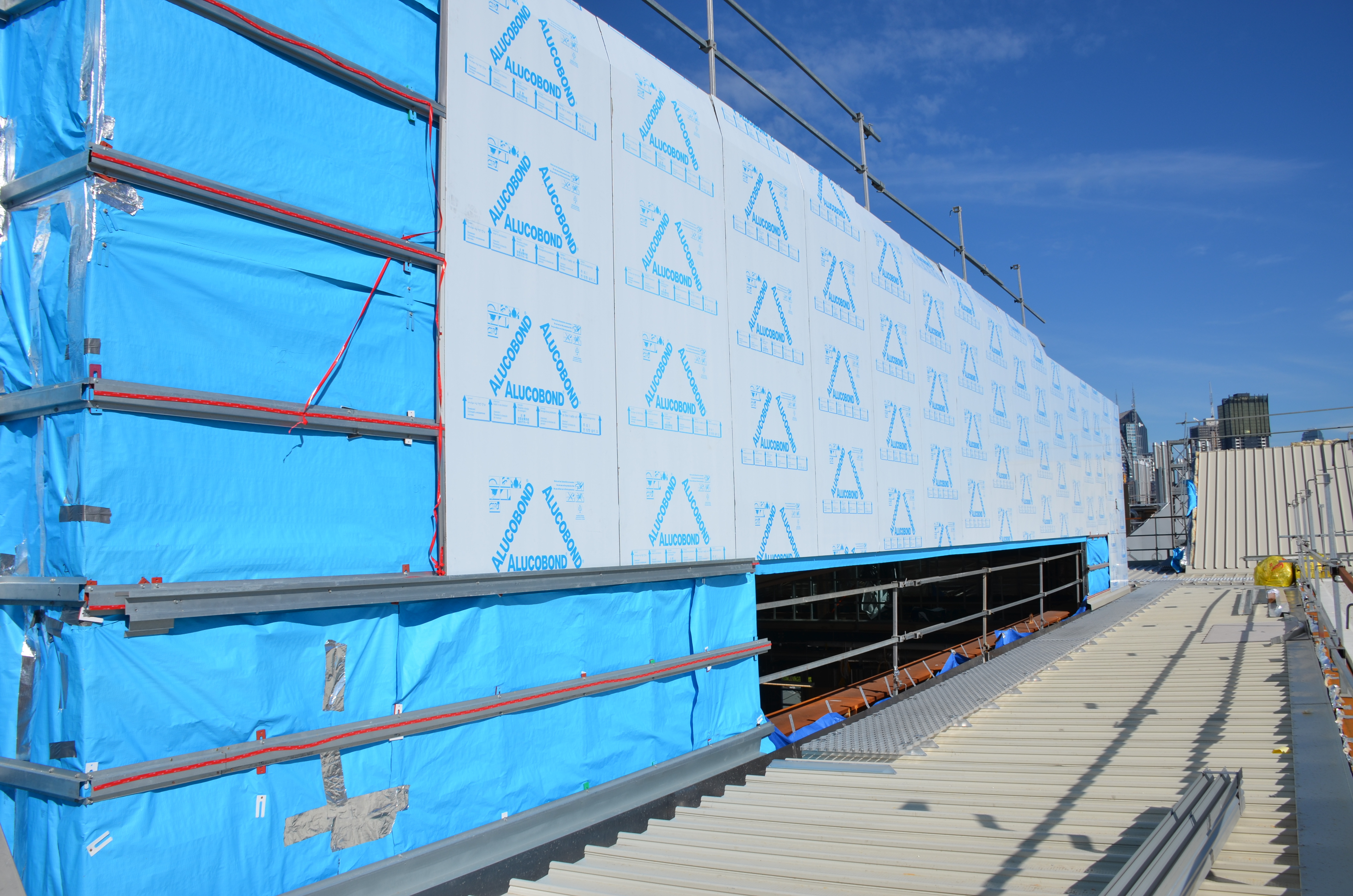 https://archive.abp.unimelb.edu.au/objects/images/Construction/Images/Roof/Sheet wall claddings/Composite sheet/DSC_6587.JPG https://archive.abp.unimelb.edu.au/objects/images/Construction/Images/Roof/Sheet wall claddings/Composite sheet/DSC_6587.JPG