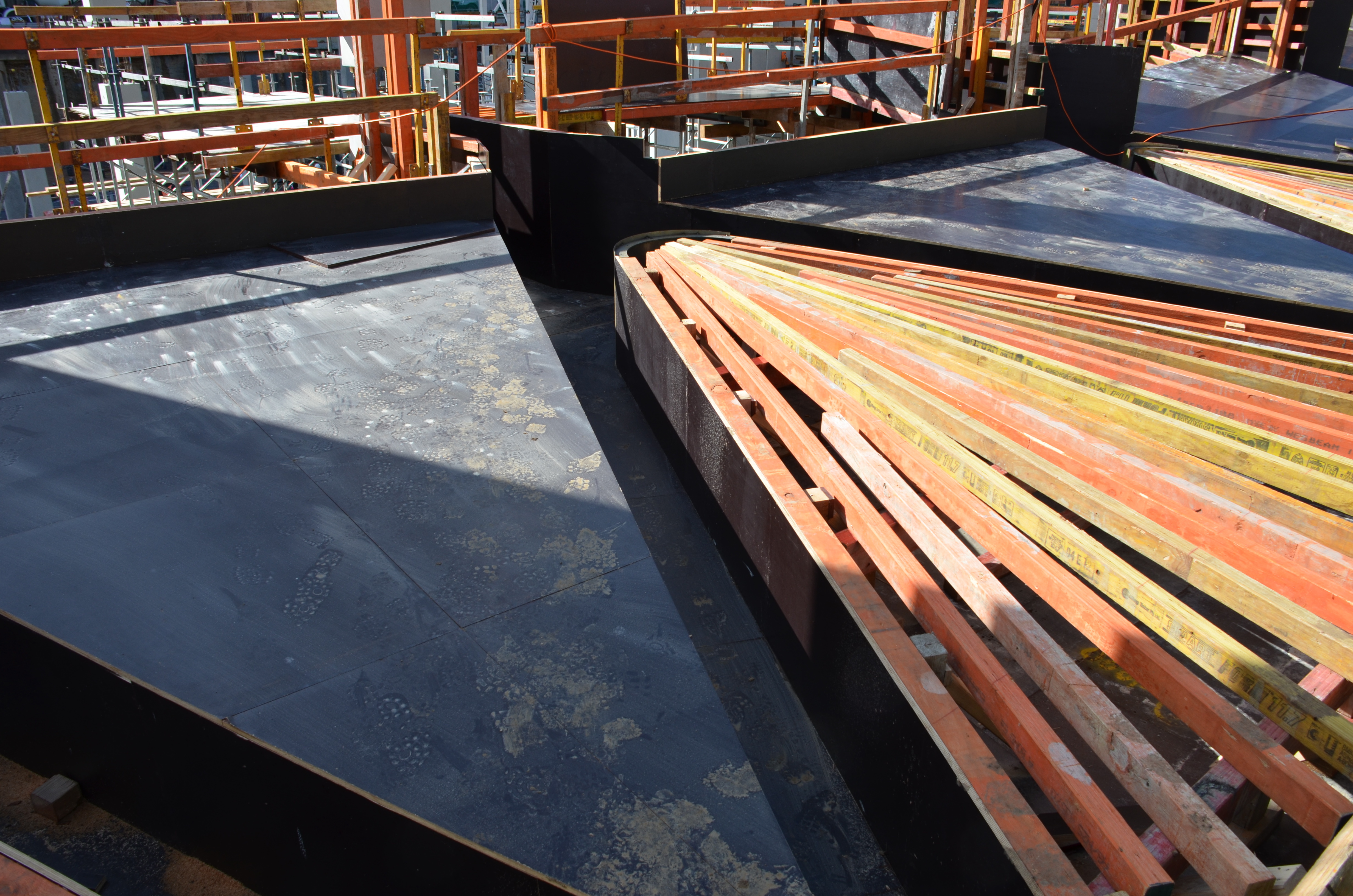 https://archive.abp.unimelb.edu.au/objects/images/Construction/Images/Concrete suspended slabs and beams/Wishbone beams library/DSC_0974.JPG