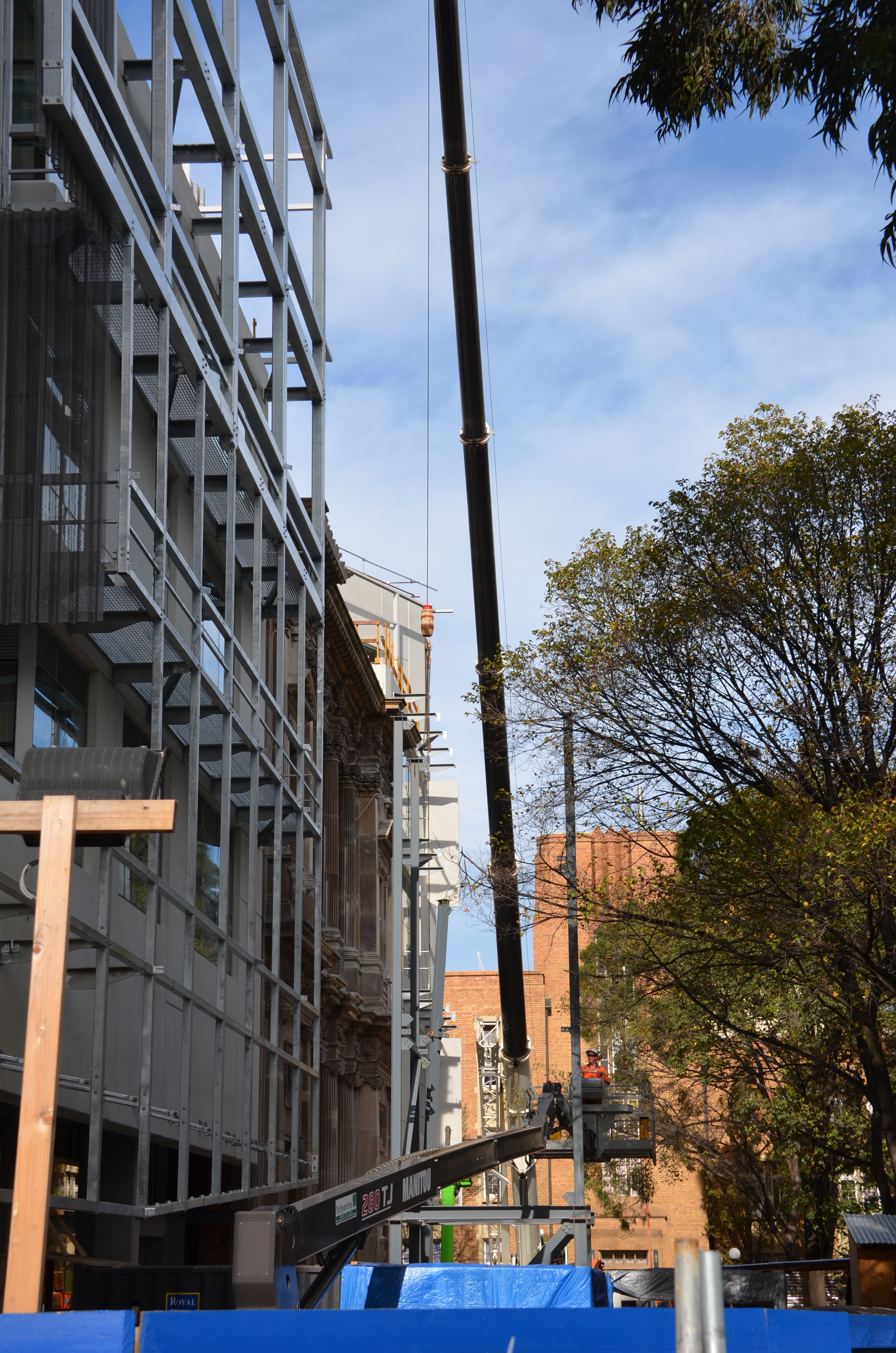 https://archive.abp.unimelb.edu.au/objects/images/Construction/Images/Facades/Joseph Reed/Temporary support removal/DSC_8049.JPG https://archive.abp.unimelb.edu.au/objects/images/Construction/Images/Facades/Joseph Reed/Temporary support removal/DSC_8049.JPG