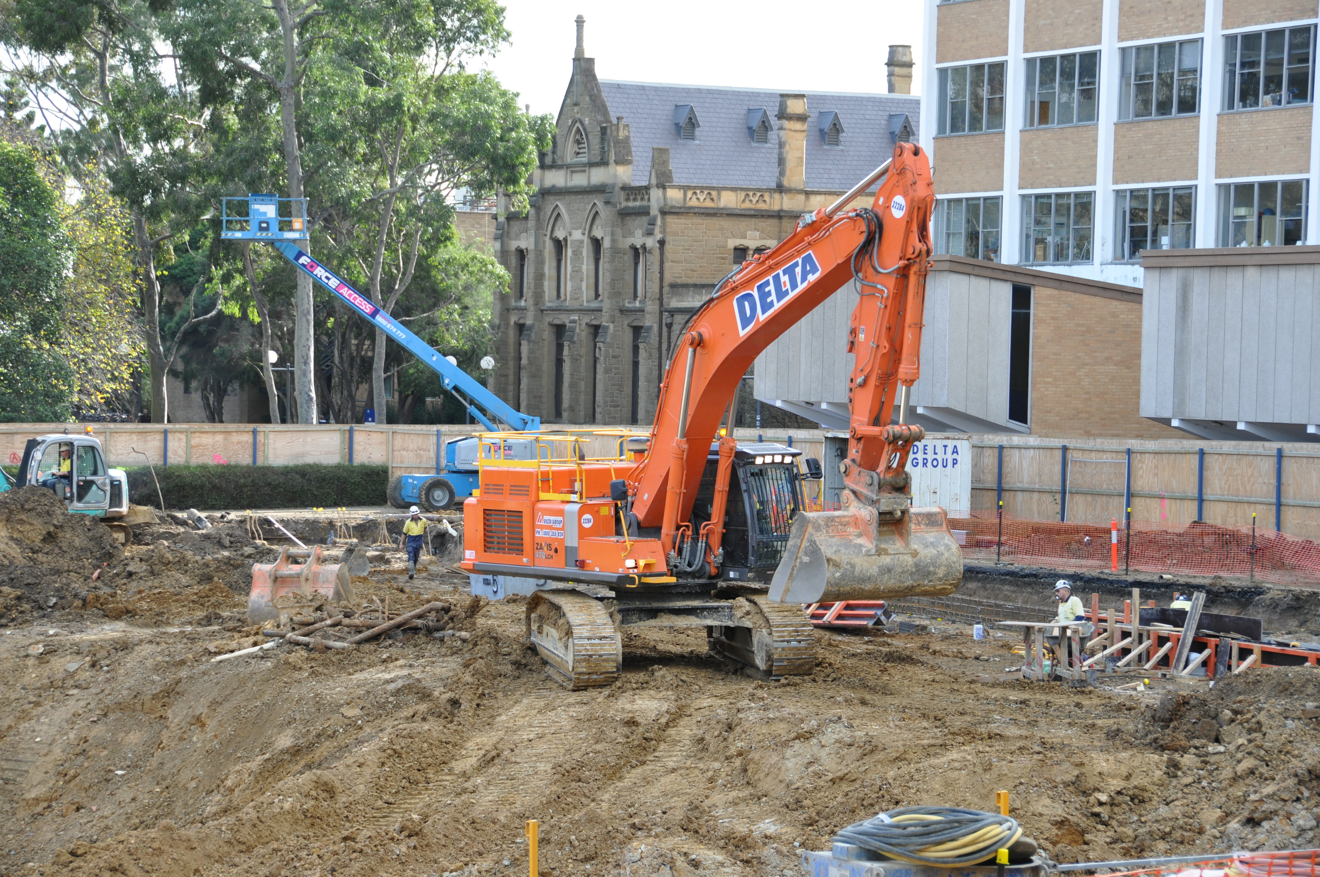 https://archive.abp.unimelb.edu.au/objects/images/Construction/Images/Basement/Bulk excavation/DSC_0136.JPG