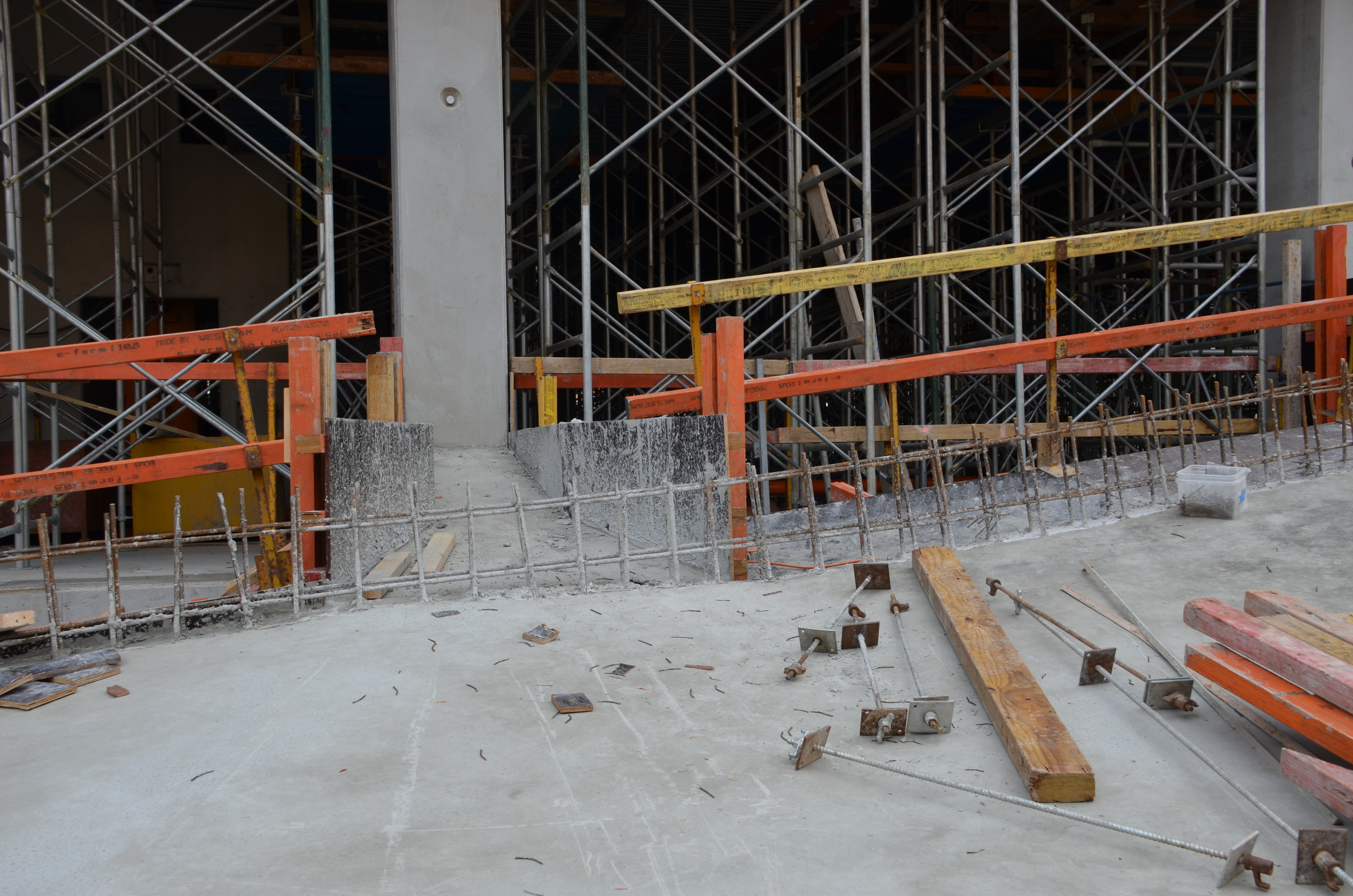 https://archive.abp.unimelb.edu.au/objects/images/Construction/Images/Concrete suspended slabs and beams/Wishbone beams library/DSC_2055.JPG