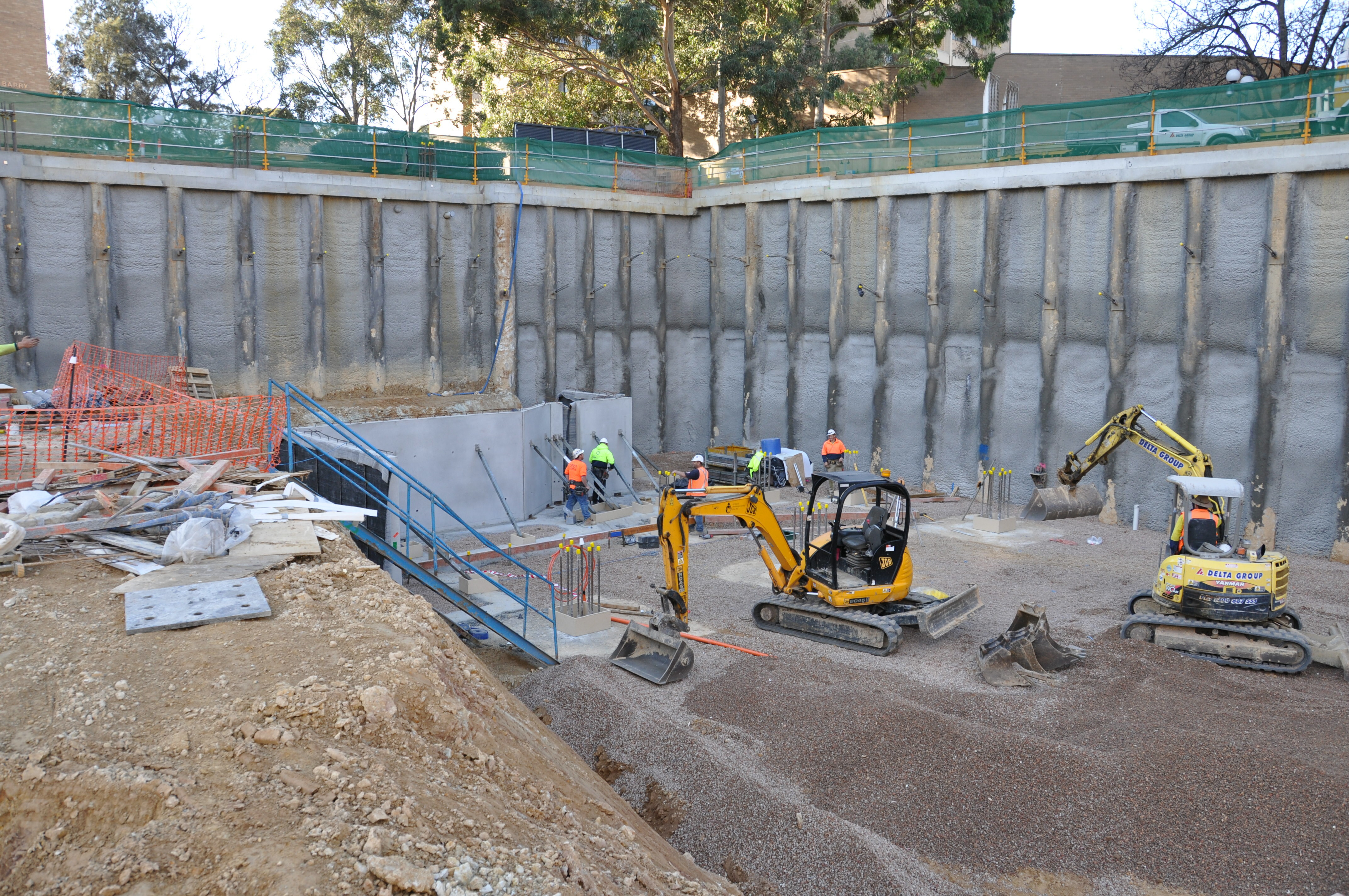 https://archive.abp.unimelb.edu.au/objects/images/Construction/Images/Basement/Basement precast concrete walls/DSC_0362.JPG