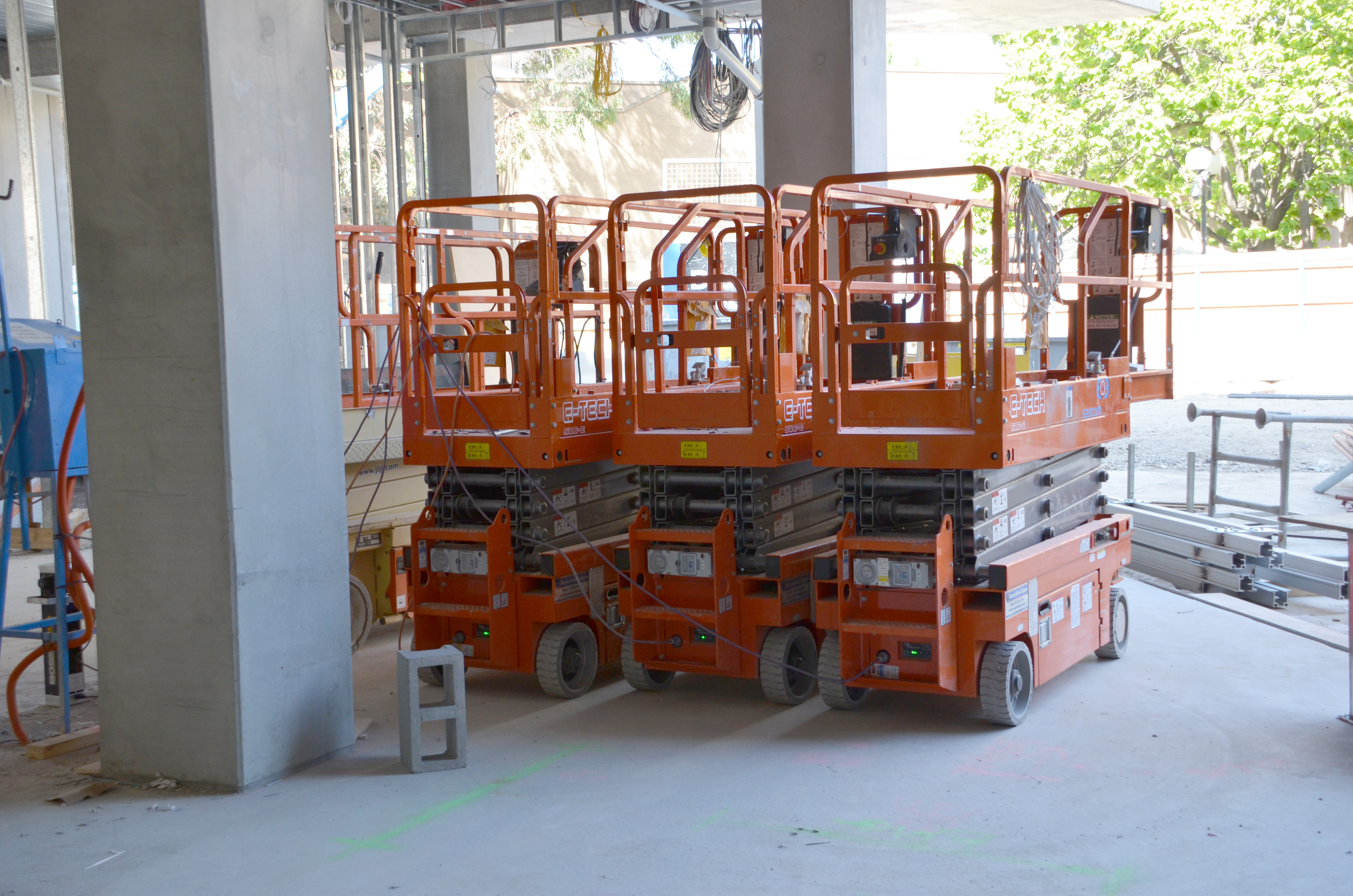 https://archive.abp.unimelb.edu.au/objects/images/Construction/Images/Plant and Equipment/Boom lifts/DSC_4275.JPG