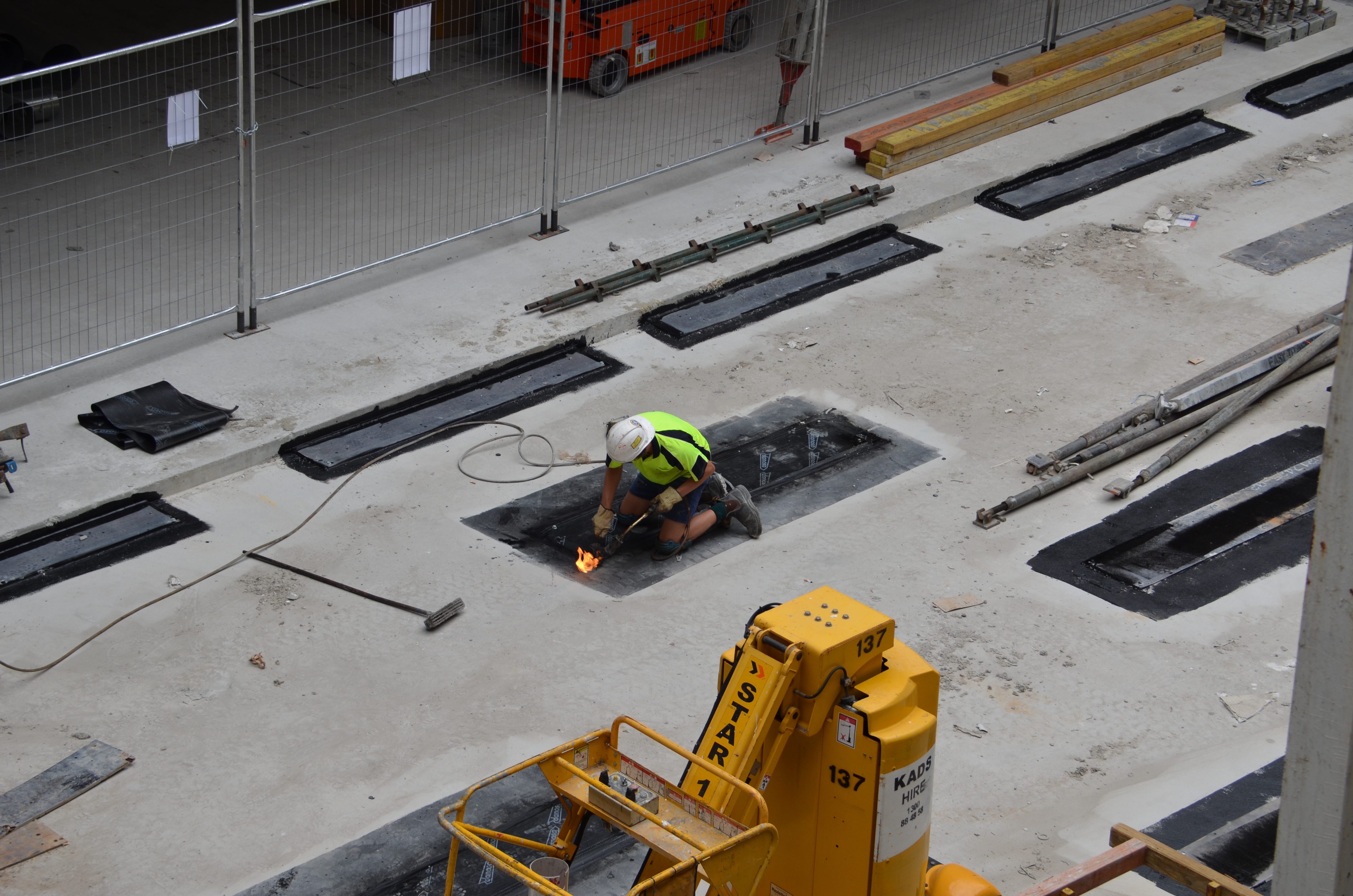 https://archive.abp.unimelb.edu.au/objects/images/Construction/Images/Services/Mechanical/Level 1-5/DSC_3928.JPG