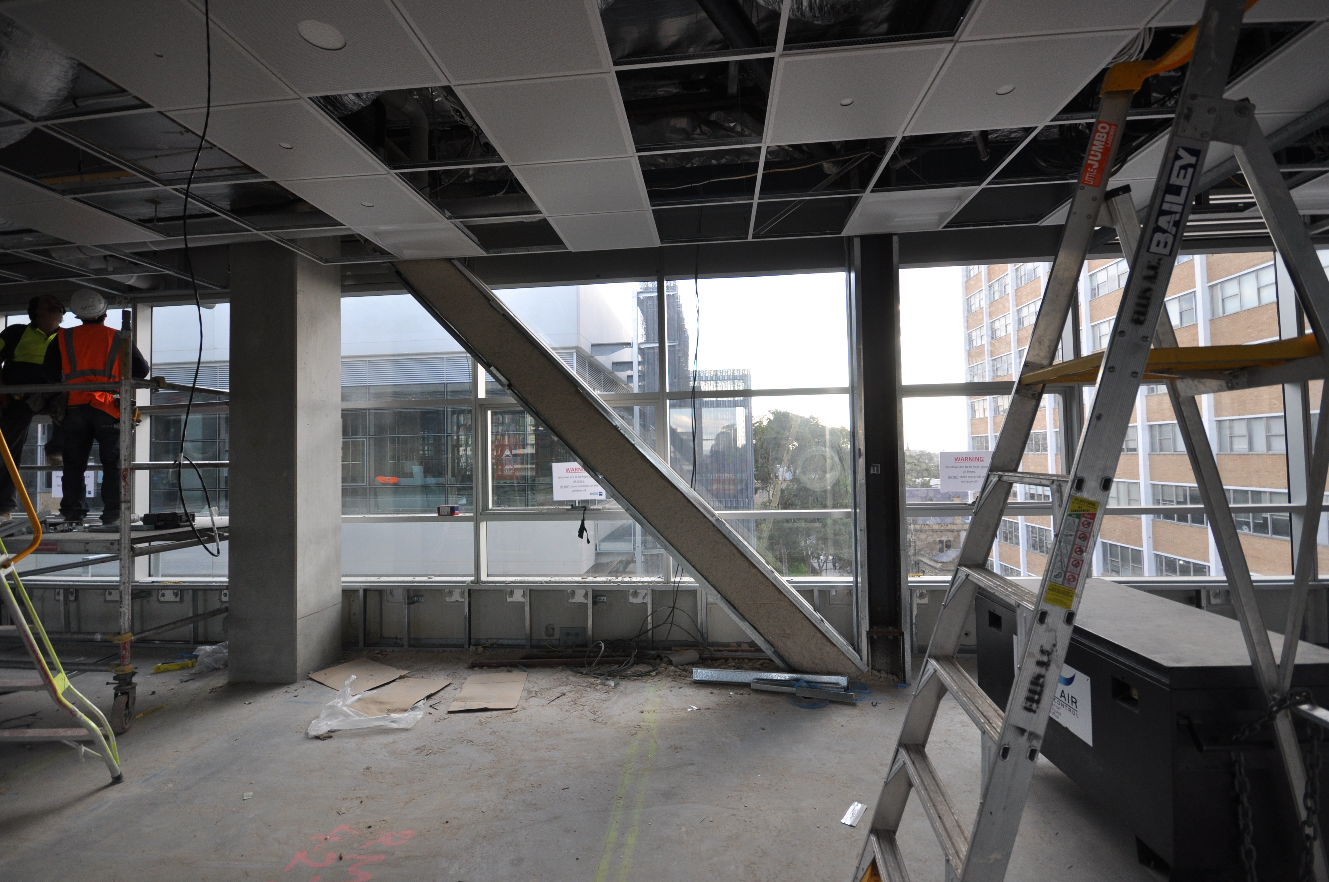 https://archive.abp.unimelb.edu.au/objects/images/Construction/Images/Structural steel/Cantilever/Fire protection and cladding/DSC_7248.JPG https://archive.abp.unimelb.edu.au/objects/images/Construction/Images/Structural steel/Cantilever/Fire protection and cladding/DSC_7248.JPG