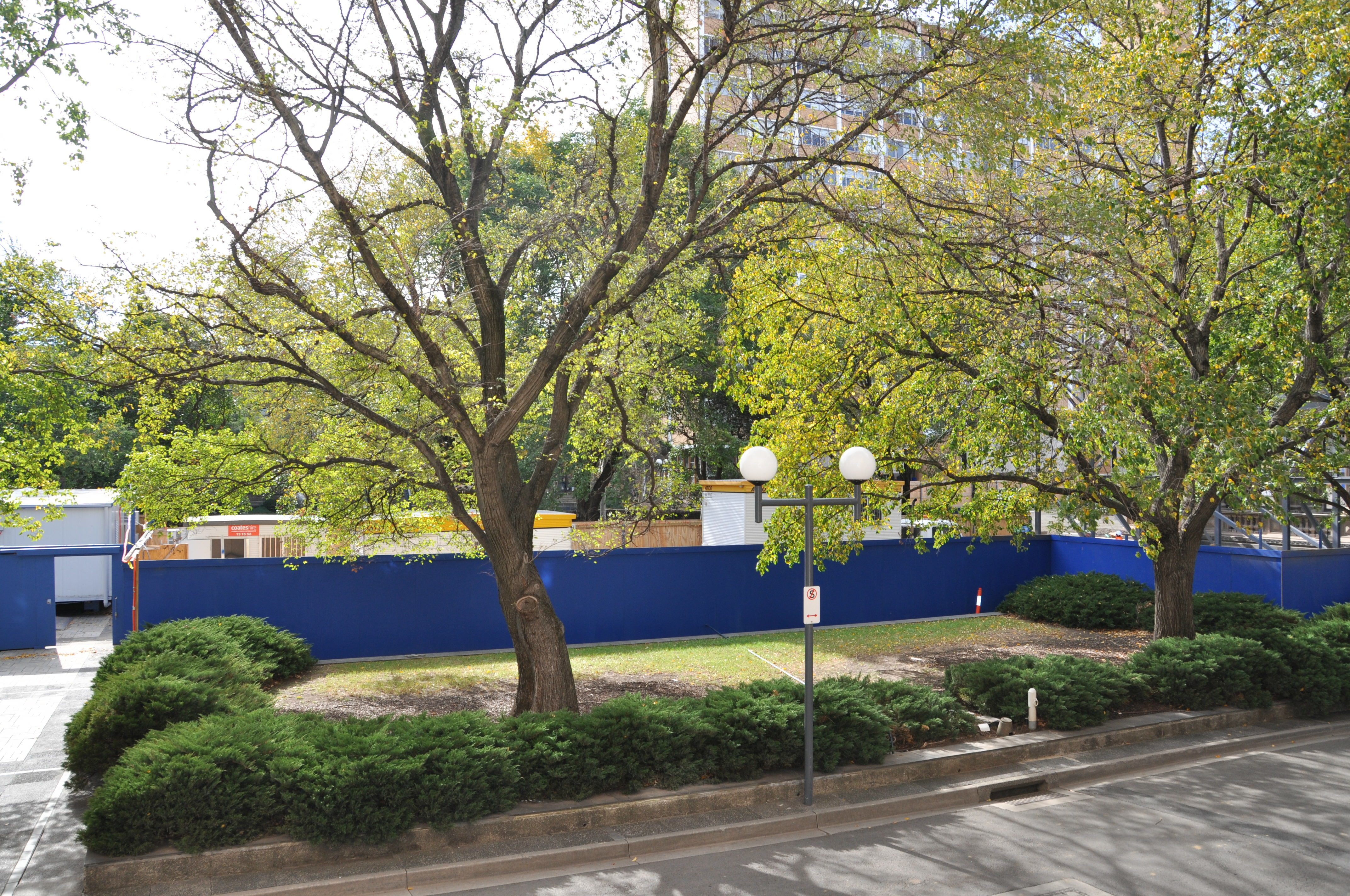 https://archive.abp.unimelb.edu.au/objects/images/Construction/Images/Site facilities/Additional site sheds & fences/DSC_0092.JPG https://archive.abp.unimelb.edu.au/objects/images/Construction/Images/Site facilities/Additional site sheds & fences/DSC_0092.JPG