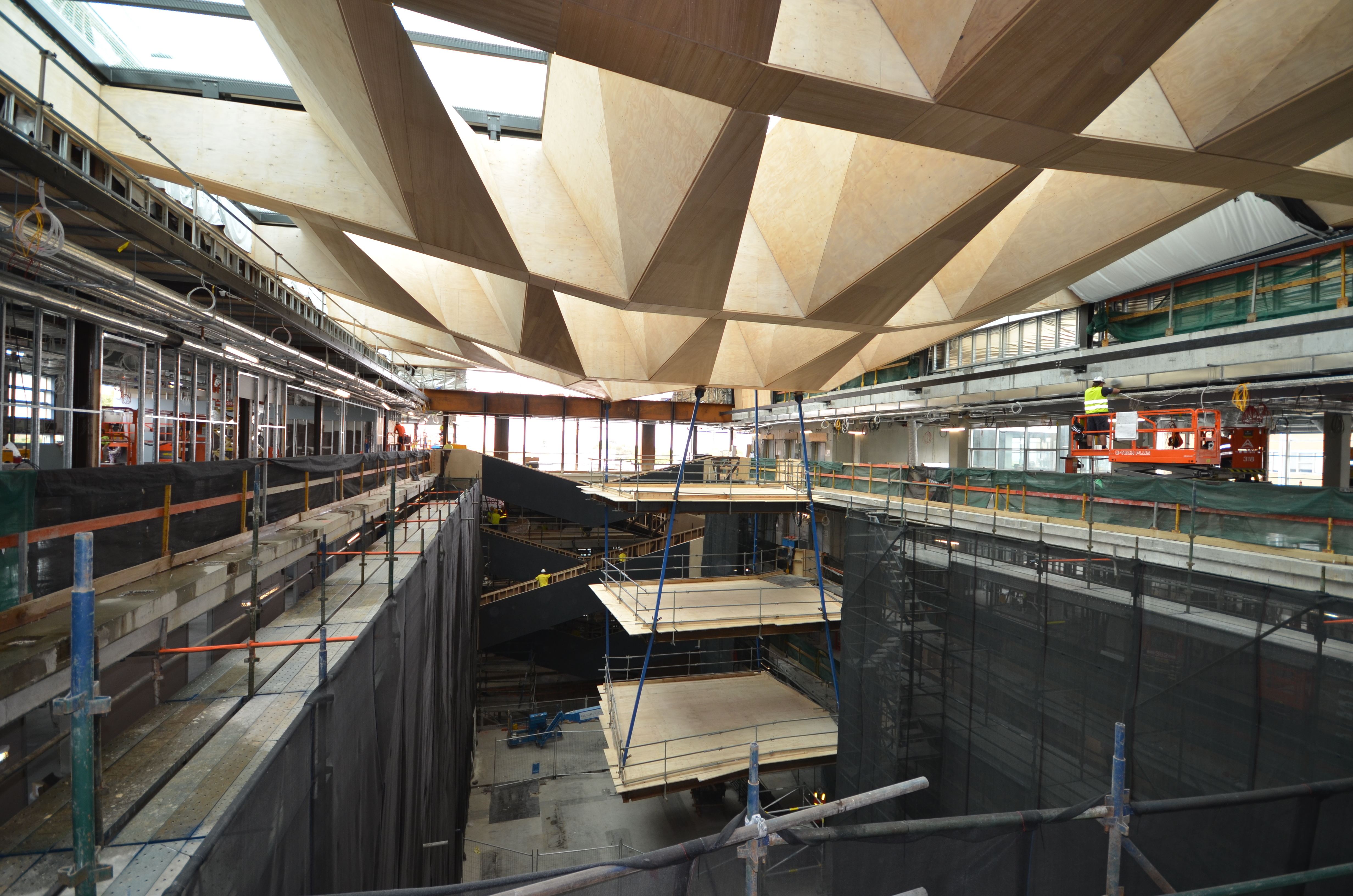 https://archive.abp.unimelb.edu.au/objects/images/Construction/Images/Hanging studio/Timber floors and plywood/DSC_6663.JPG