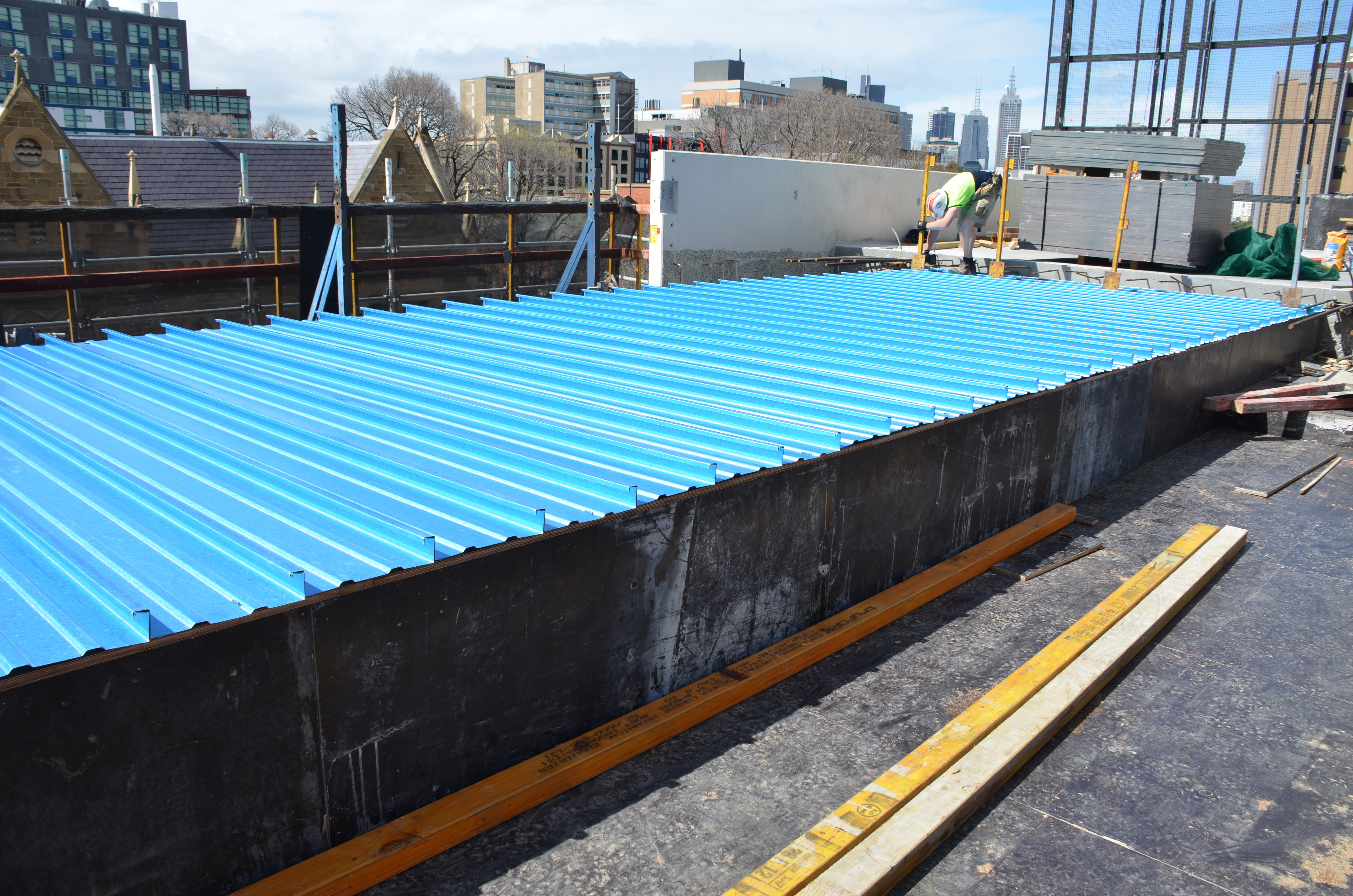 https://archive.abp.unimelb.edu.au/objects/images/Construction/Images/Concrete suspended slabs and beams/Composite slabs/DSC_2476.JPG