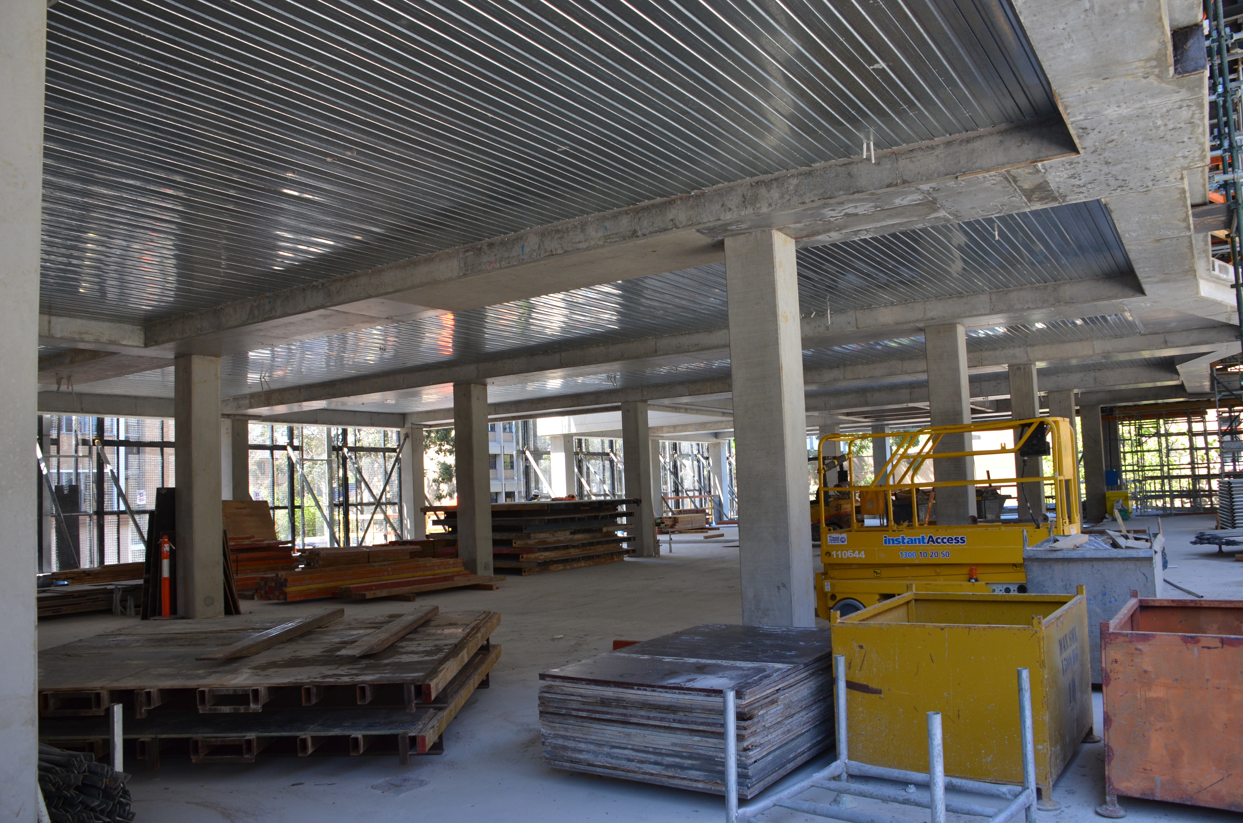 https://archive.abp.unimelb.edu.au/objects/images/Construction/Images/Concrete suspended slabs and beams/Formwork stripping/DSC_3153.JPG https://archive.abp.unimelb.edu.au/objects/images/Construction/Images/Concrete suspended slabs and beams/Formwork stripping/DSC_3153.JPG