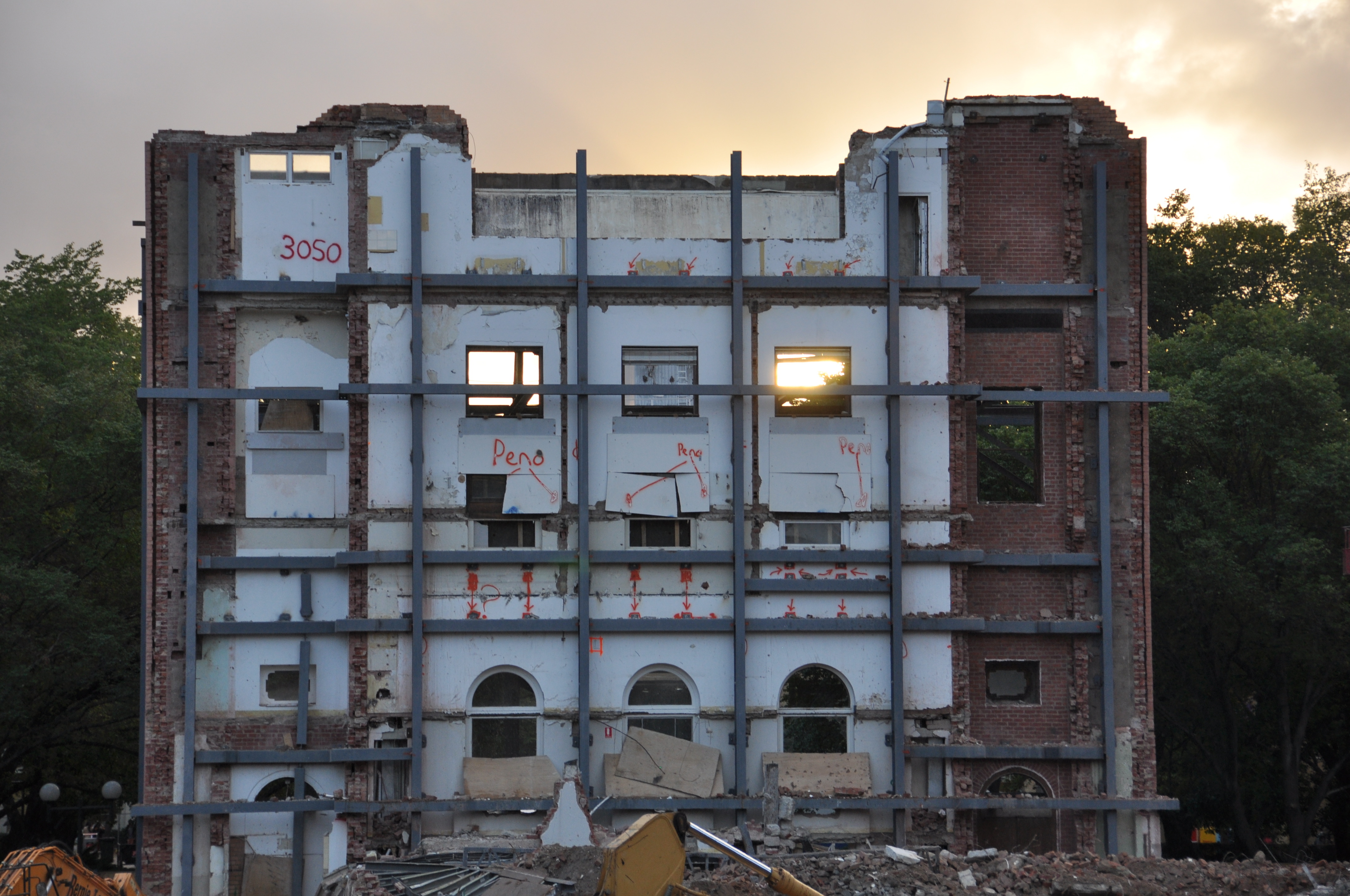 https://archive.abp.unimelb.edu.au/objects/images/Pre-construction/Joseph Reed facade works/DSC08277L.JPG https://archive.abp.unimelb.edu.au/objects/images/Pre-construction/Joseph Reed facade works/DSC08277L.JPG