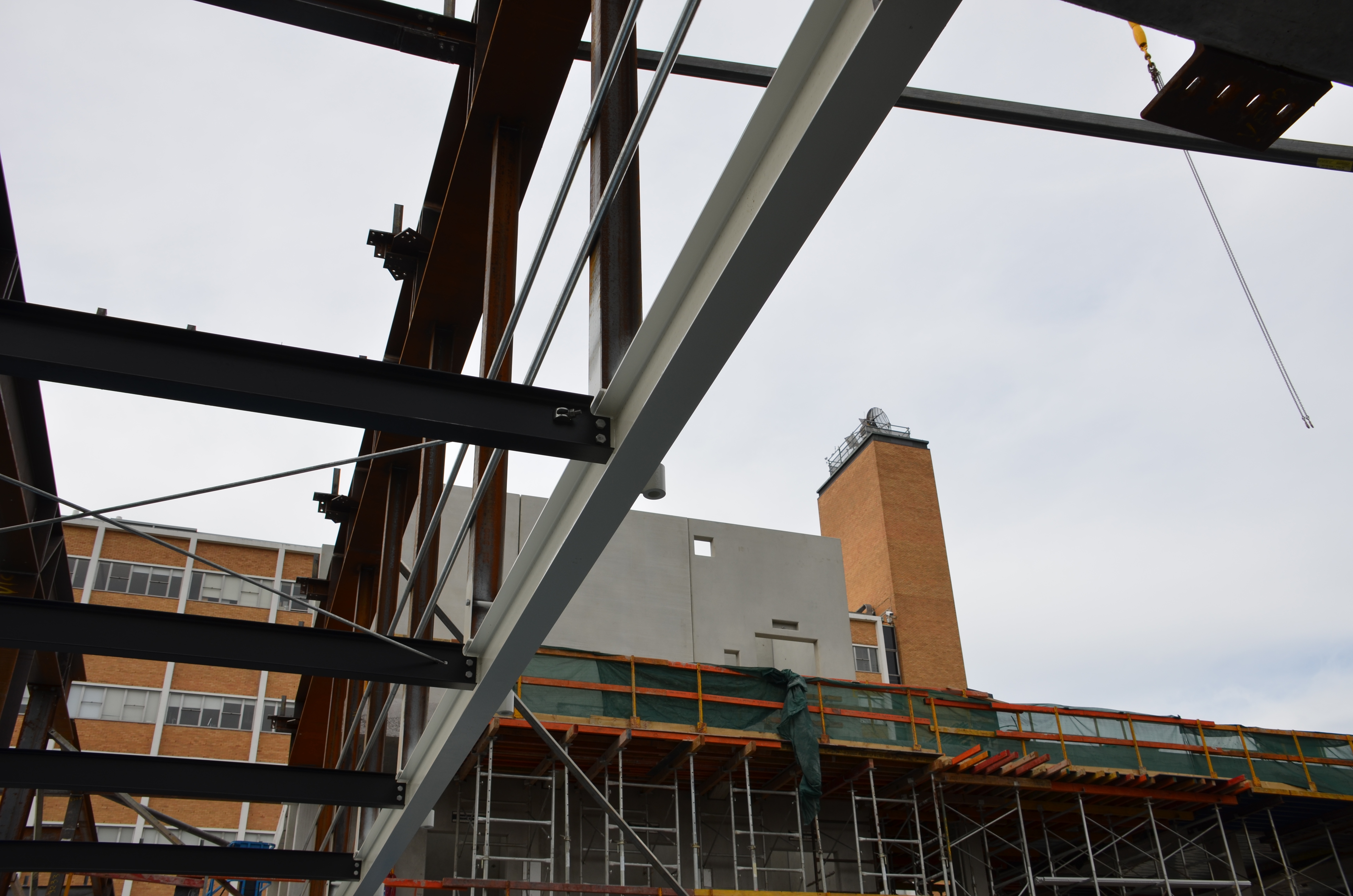 https://archive.abp.unimelb.edu.au/objects/images/Construction/Images/Stairs, walkways and balustrades/Structural steel walkways & support structure/DSC_3820.JPG