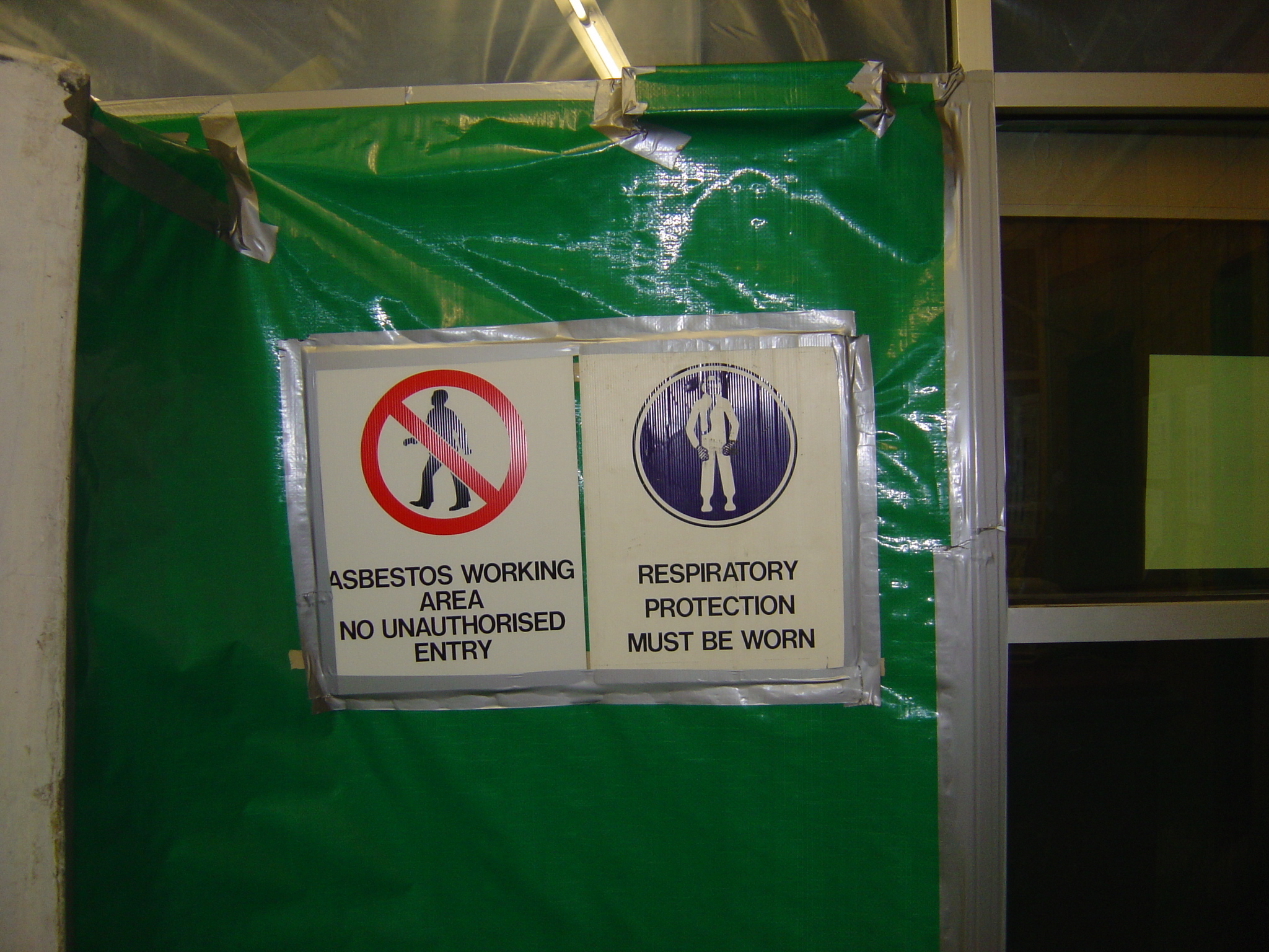 https://archive.abp.unimelb.edu.au/objects/images/Pre-construction/Asbestos removal/ABP/DSC05364.JPG https://archive.abp.unimelb.edu.au/objects/images/Pre-construction/Asbestos removal/ABP/DSC05364.JPG