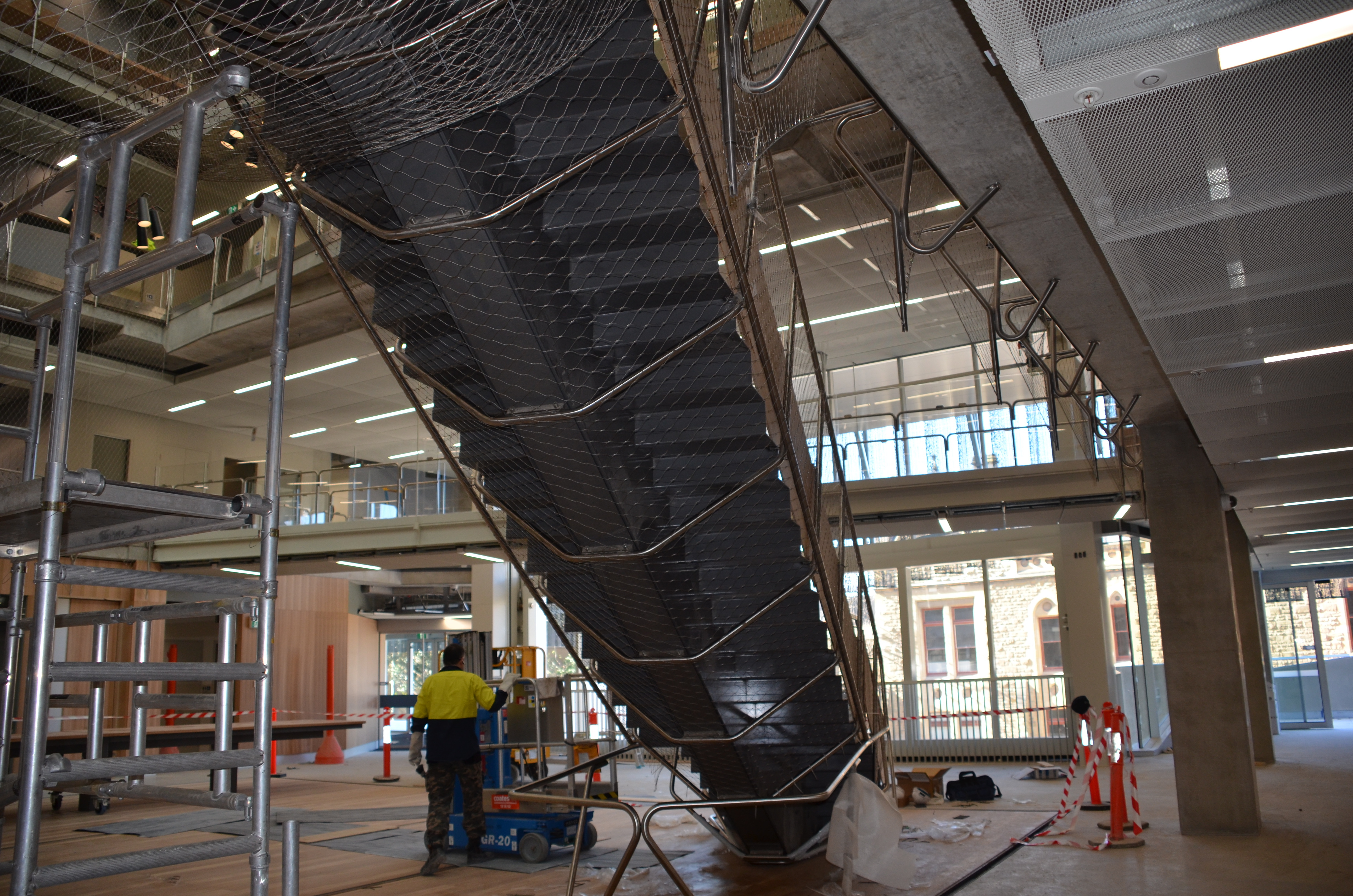 https://archive.abp.unimelb.edu.au/objects/images/Construction/Images/Stairs, walkways and balustrades/Level 2 to 1 East/DSC_9737.JPG