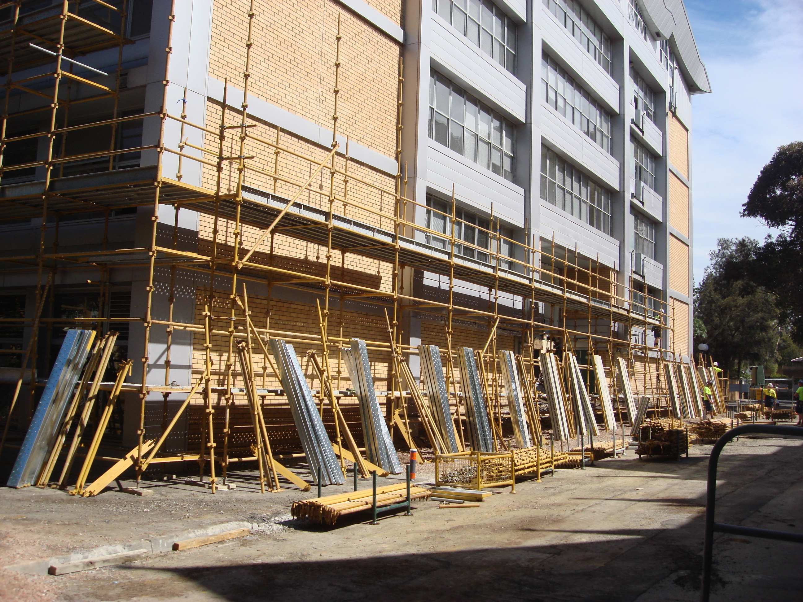 https://archive.abp.unimelb.edu.au/objects/images/Pre-construction/Scaffolding/DSC07854.JPG https://archive.abp.unimelb.edu.au/objects/images/Pre-construction/Scaffolding/DSC07854.JPG